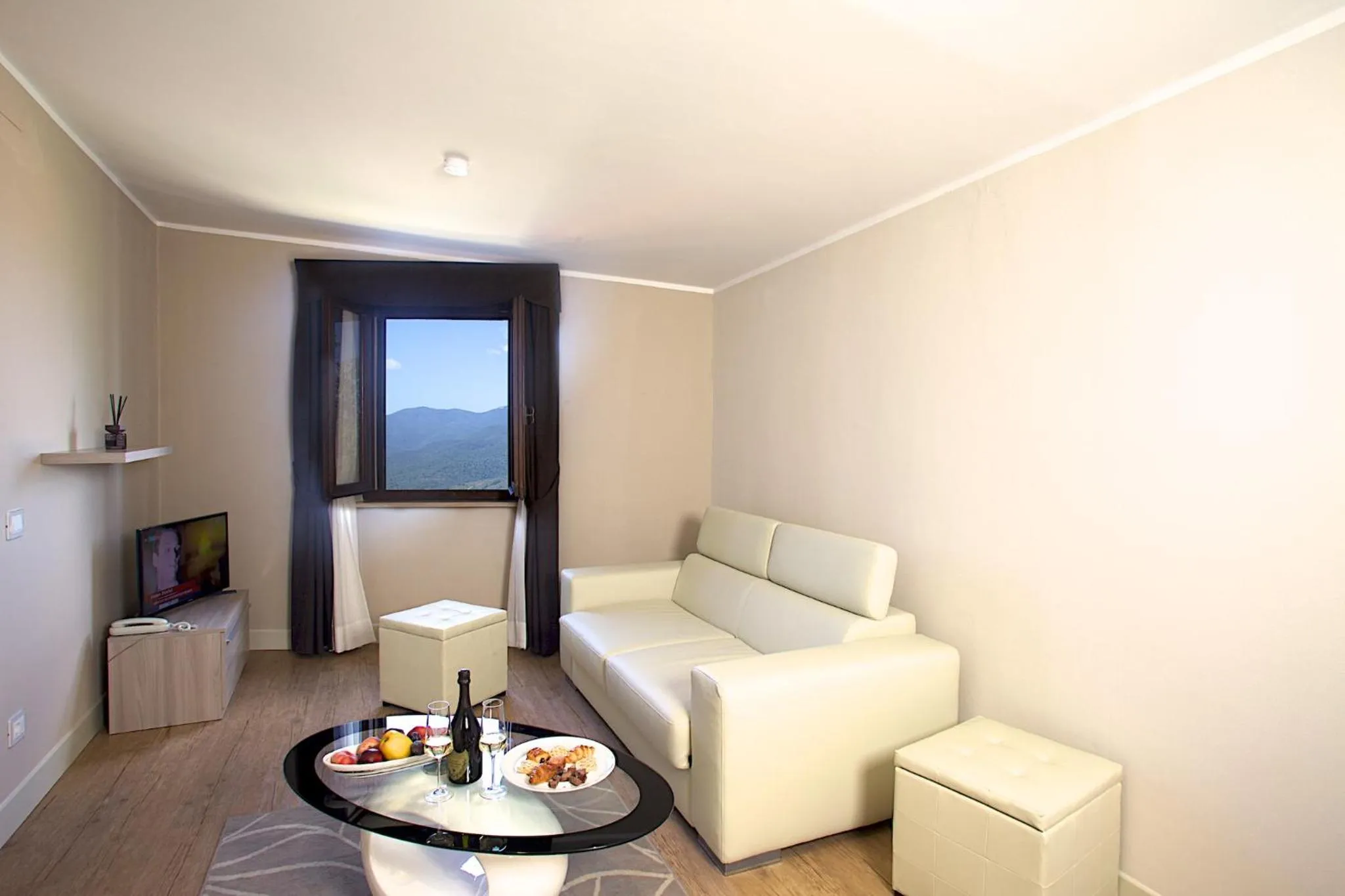 Living room in Hotel Vatluna