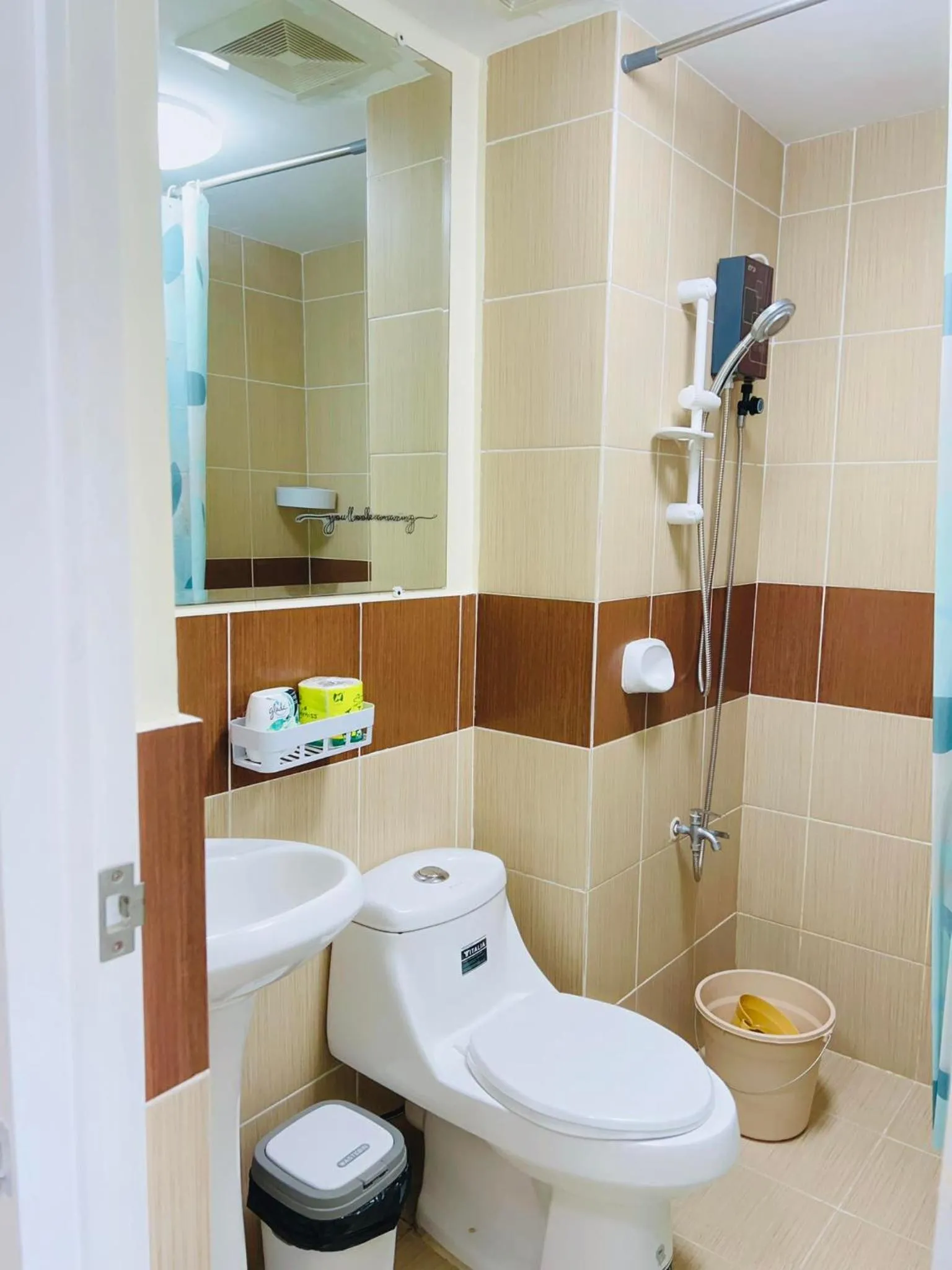 Studio - Sleeps 5 - Parking - Wifi