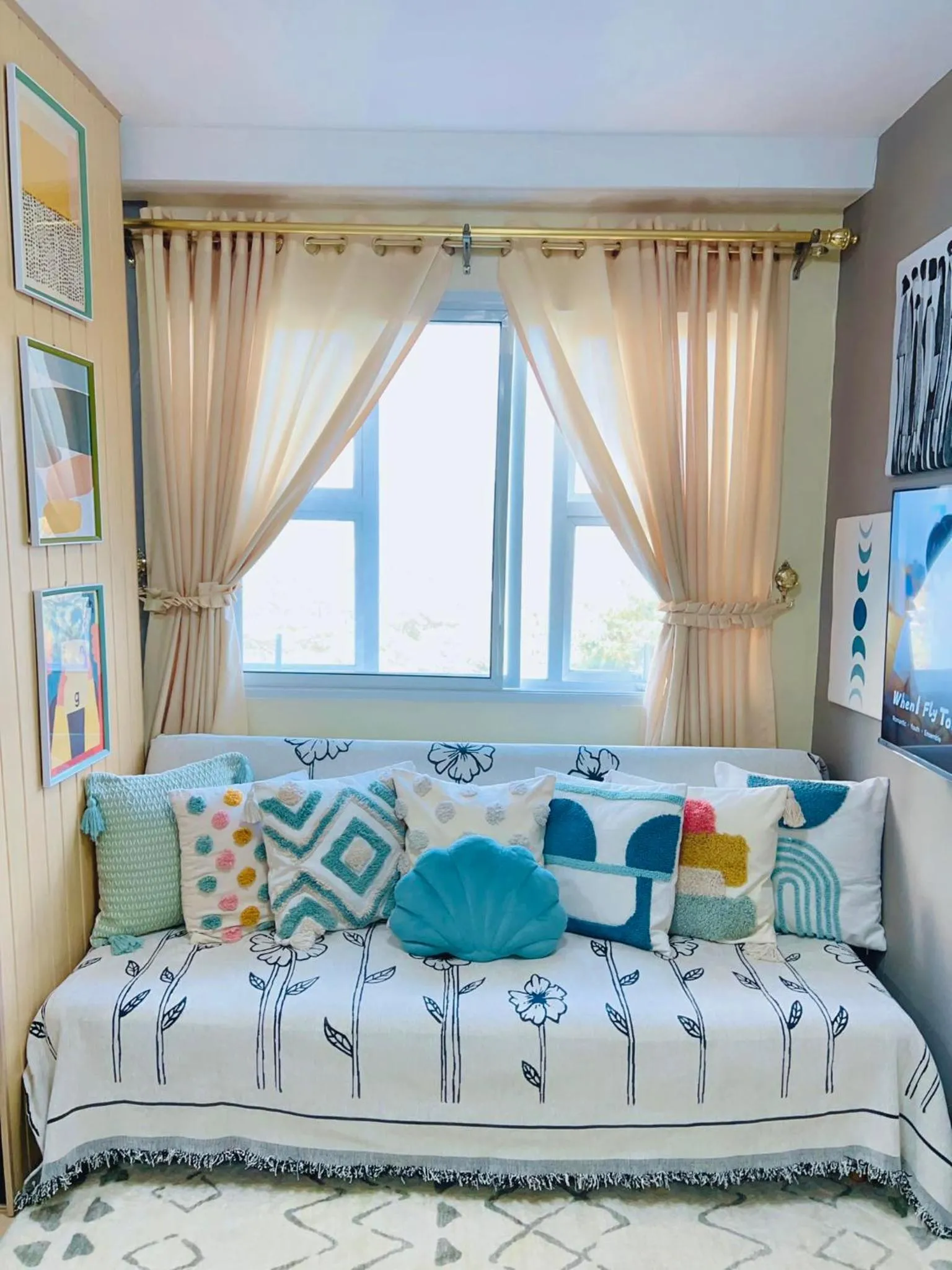 Studio - Sleeps 5 - Parking - Wifi