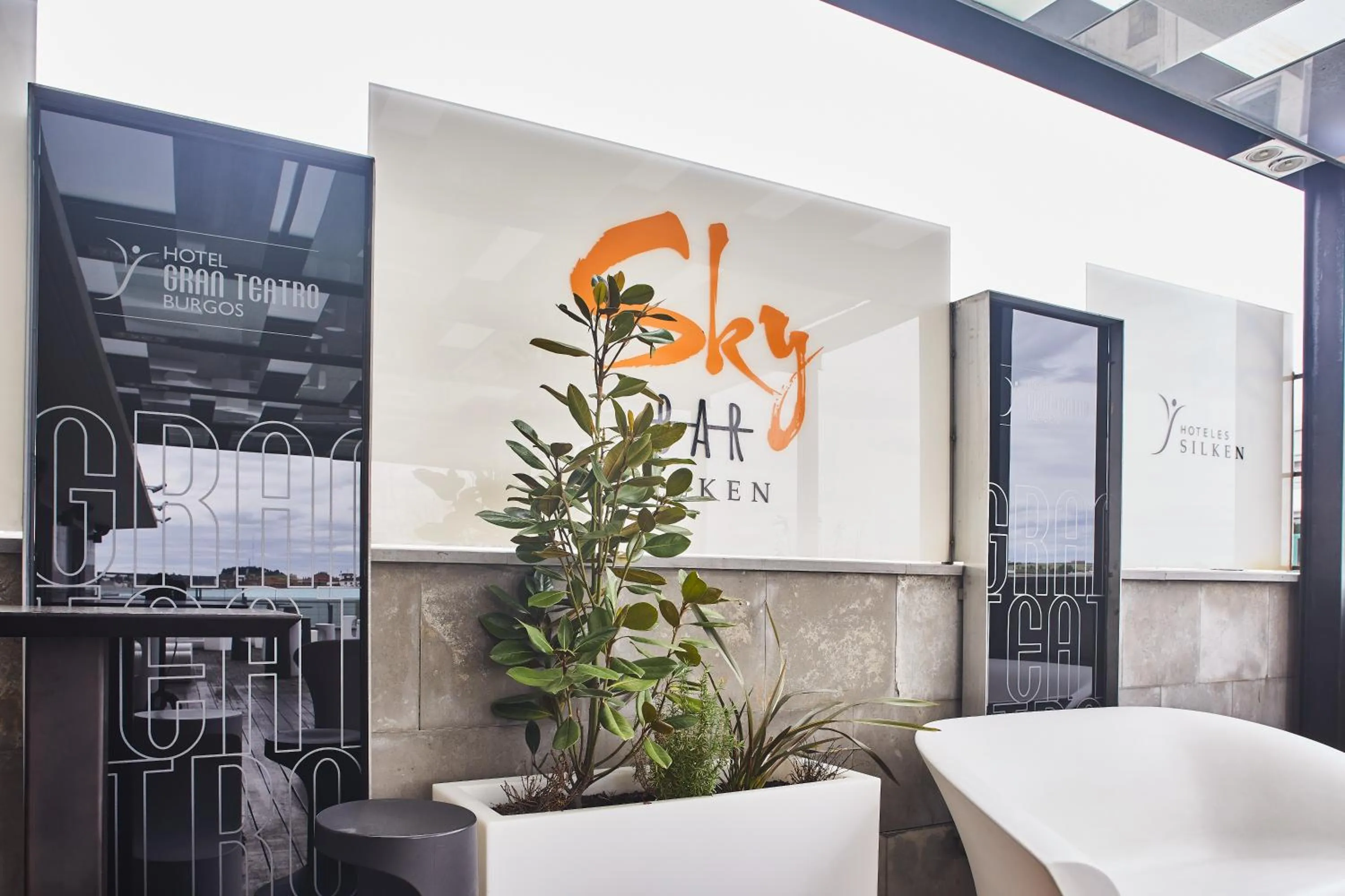 Balcony/Terrace in Silken Gran Teatro