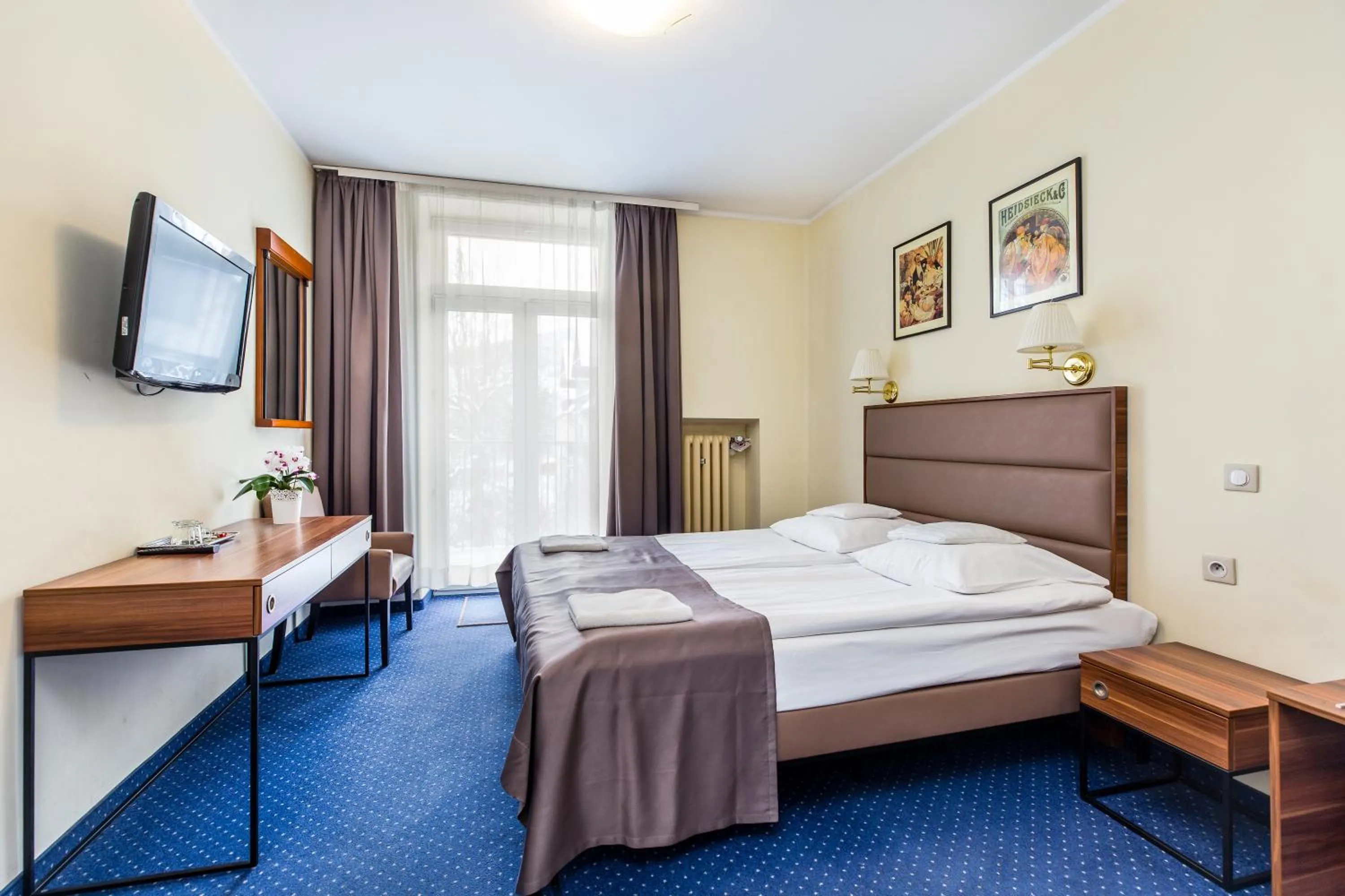 Bed in Willa Carlton