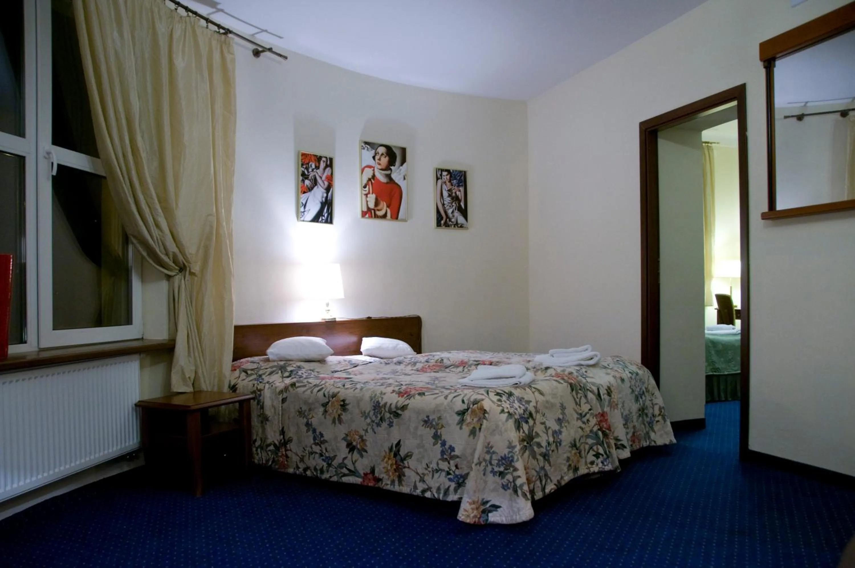 Living room, Bed in Willa Carlton