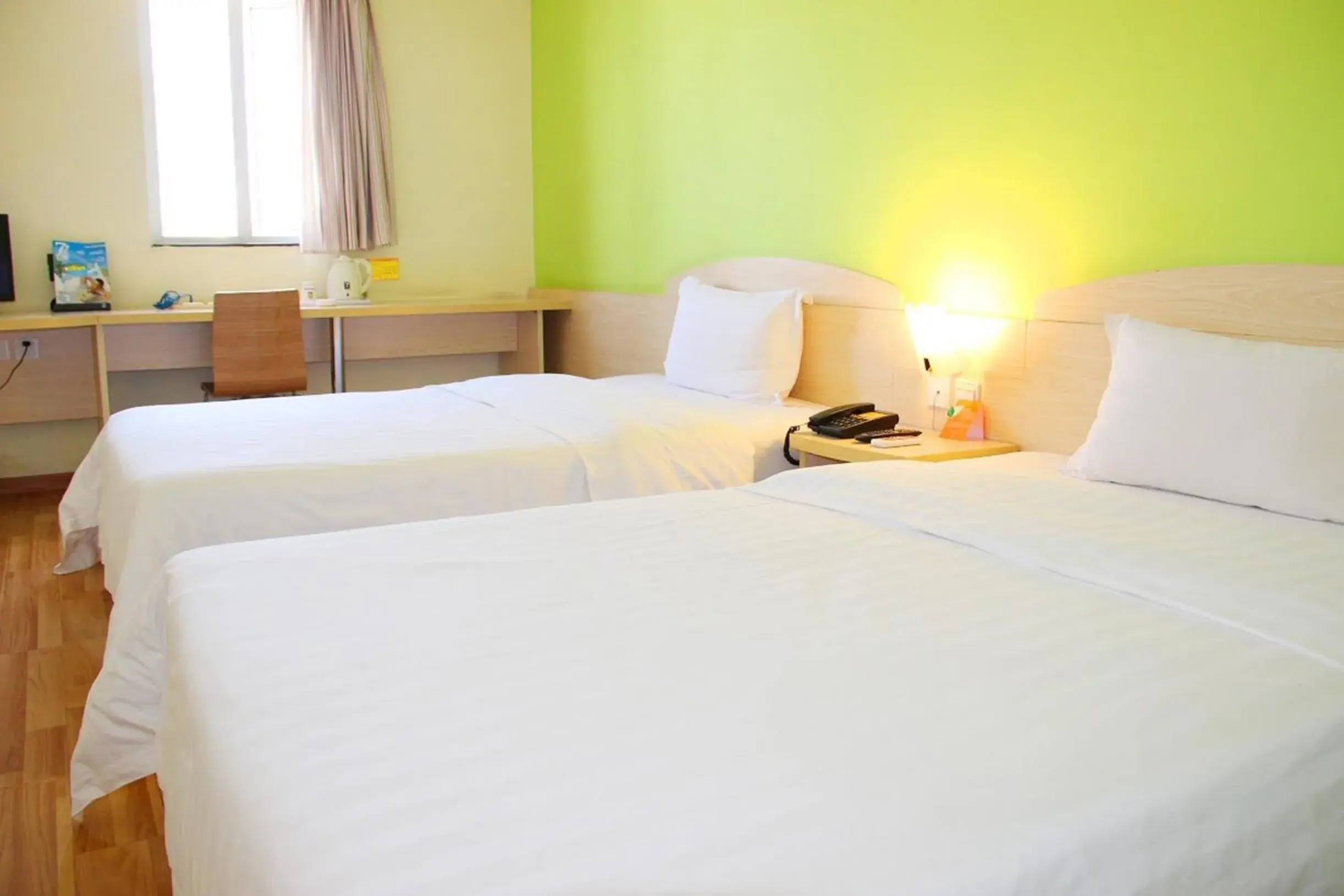 Bedroom, Bed in 7Days Inn Chongqing Wanzhou District Gaosun Pond Chongbai Bedroom, Bed in 7Days Inn Chongqing Wanzhou District Gaosun Pond Chongbai