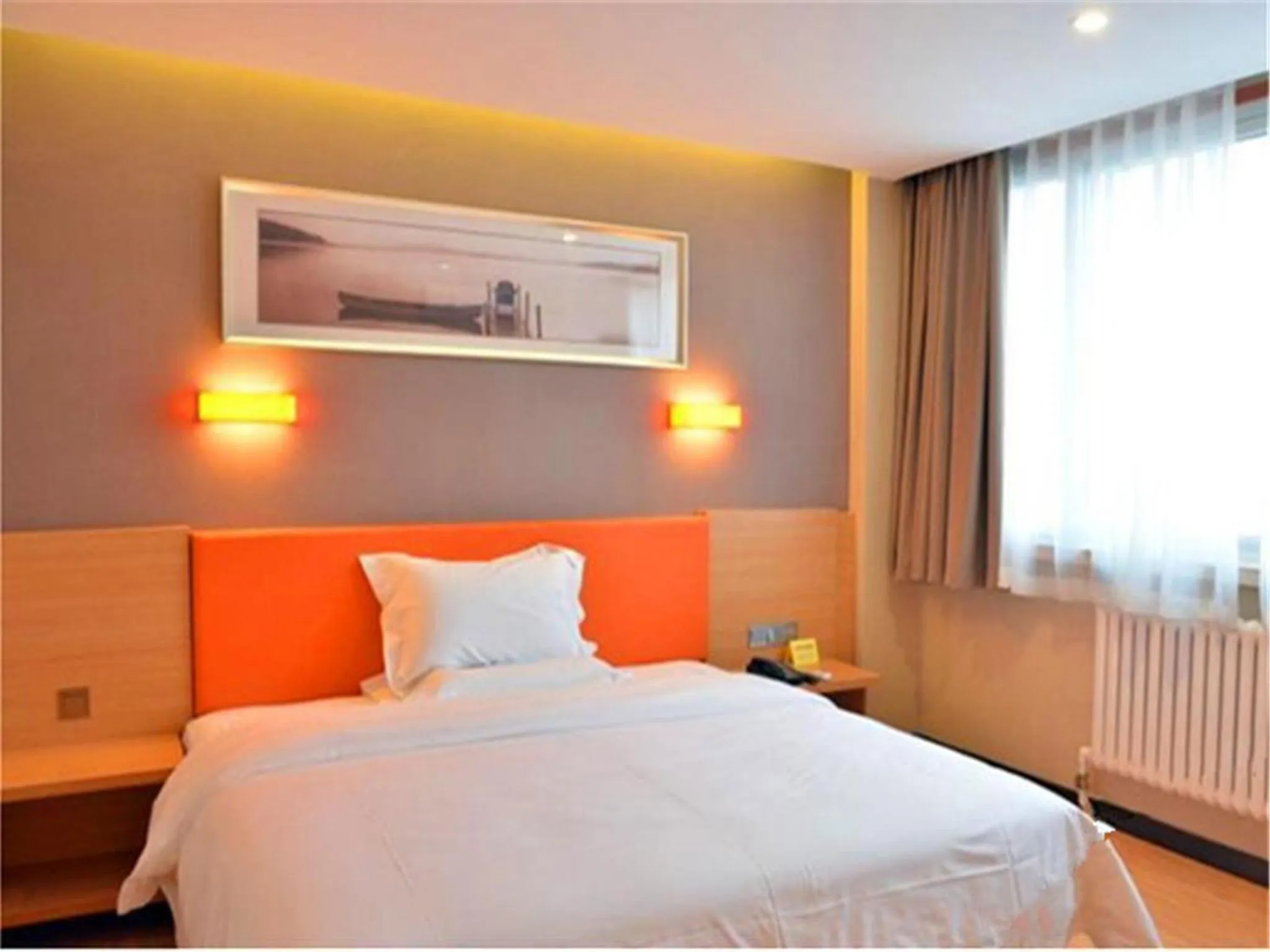 Bed in IU Hotel Beijing West Coach Station Liuliqiao East Metro Station