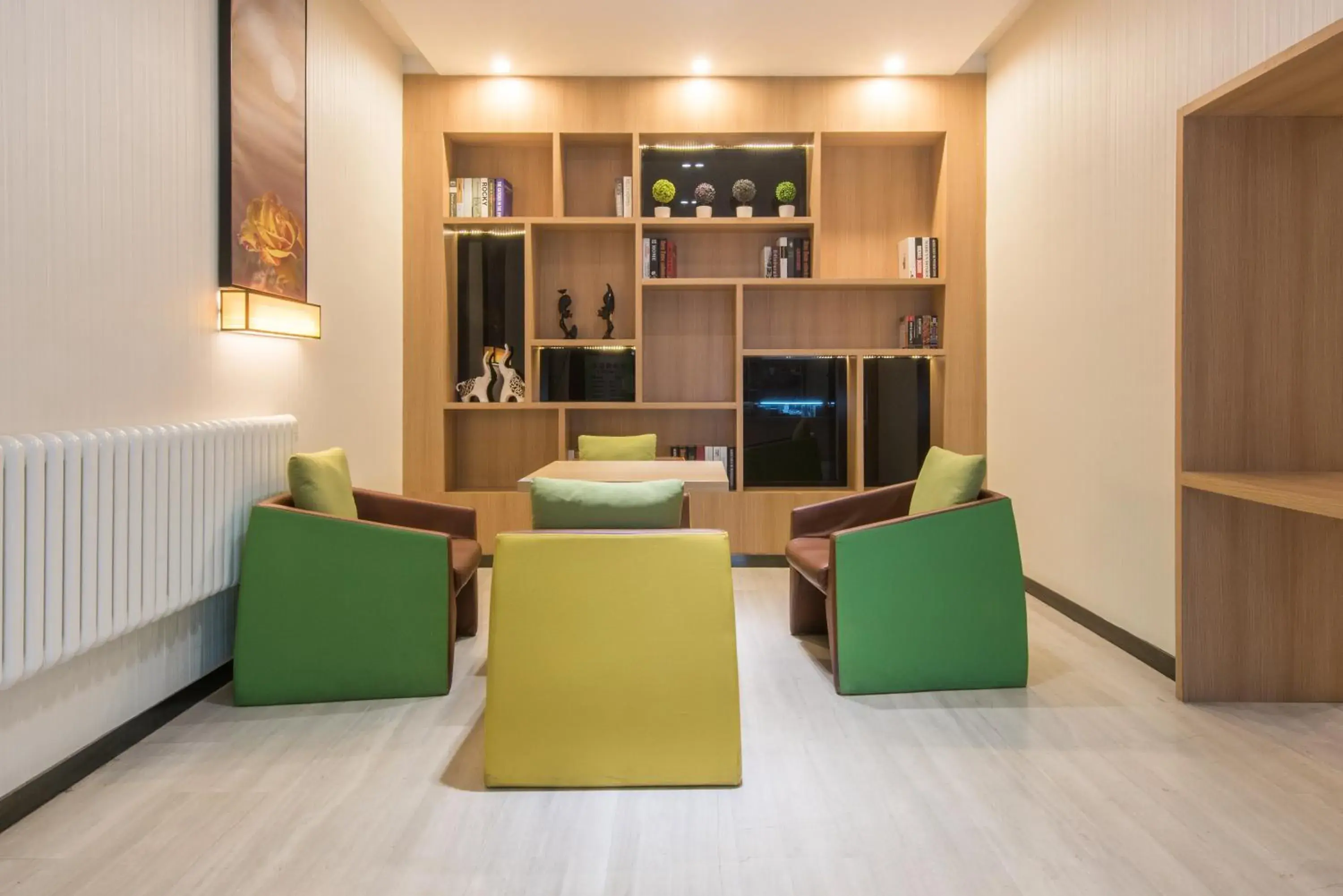 Living room in IU Hotel Beijing West Coach Station Liuliqiao East Metro Station Living room in IU Hotel Beijing West Coach Station Liuliqiao East Metro Station