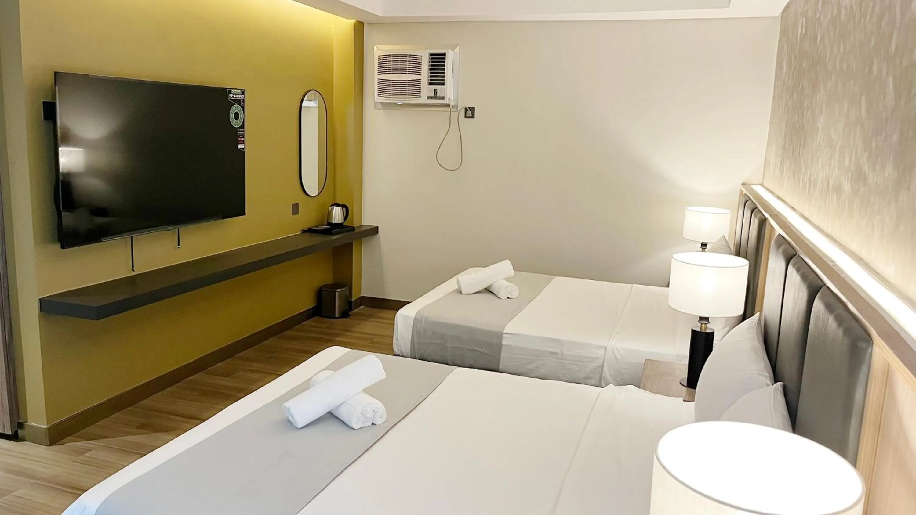 Bedroom, Bed in Vibe Hotel Alabang