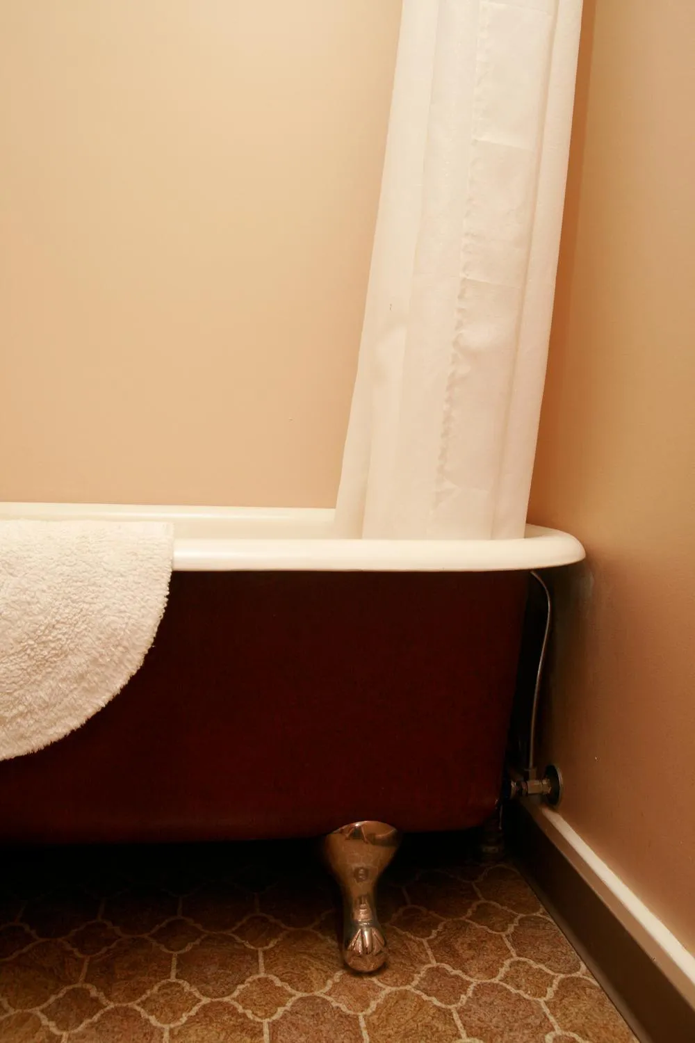 Bathroom, Bed in Balch Hotel