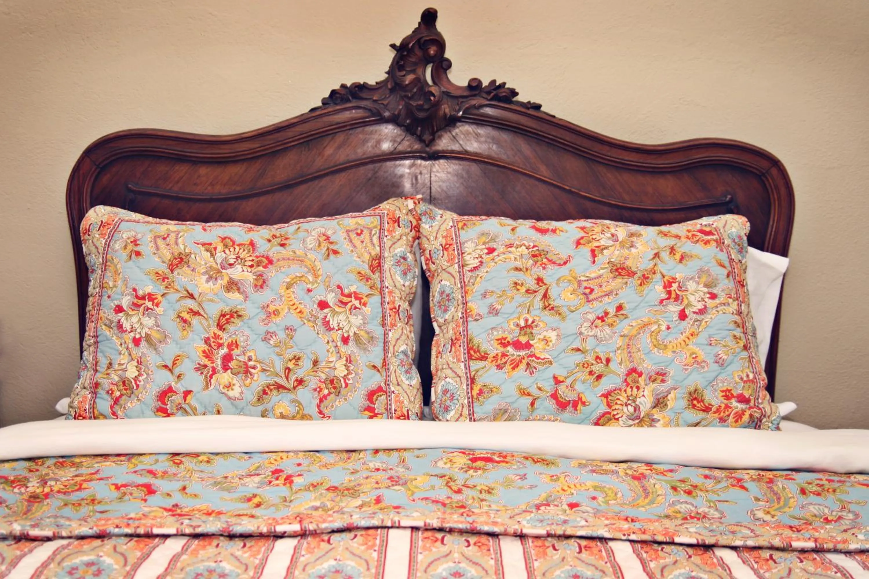 Decorative detail, Bed in Balch Hotel