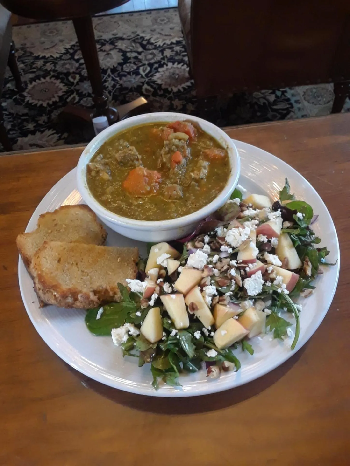 Restaurant/places to eat in Balch Hotel