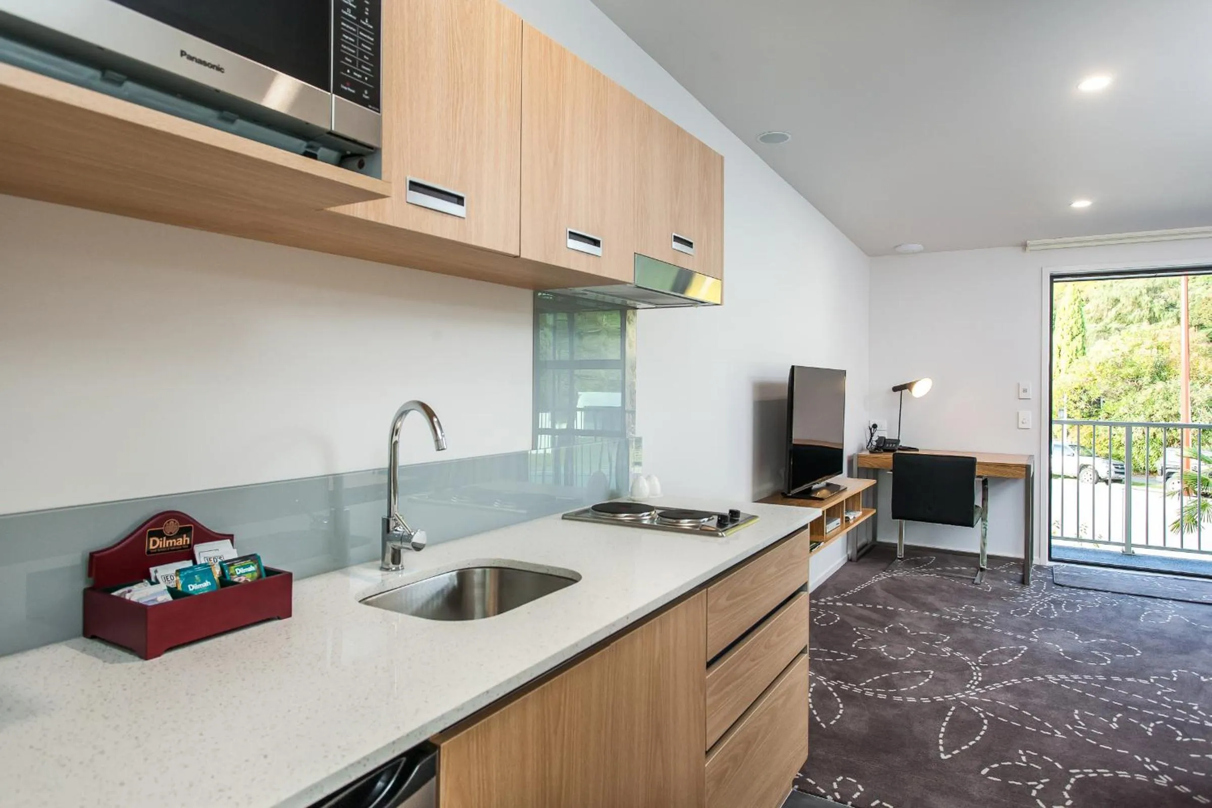 TV and multimedia in One88 on Commerce