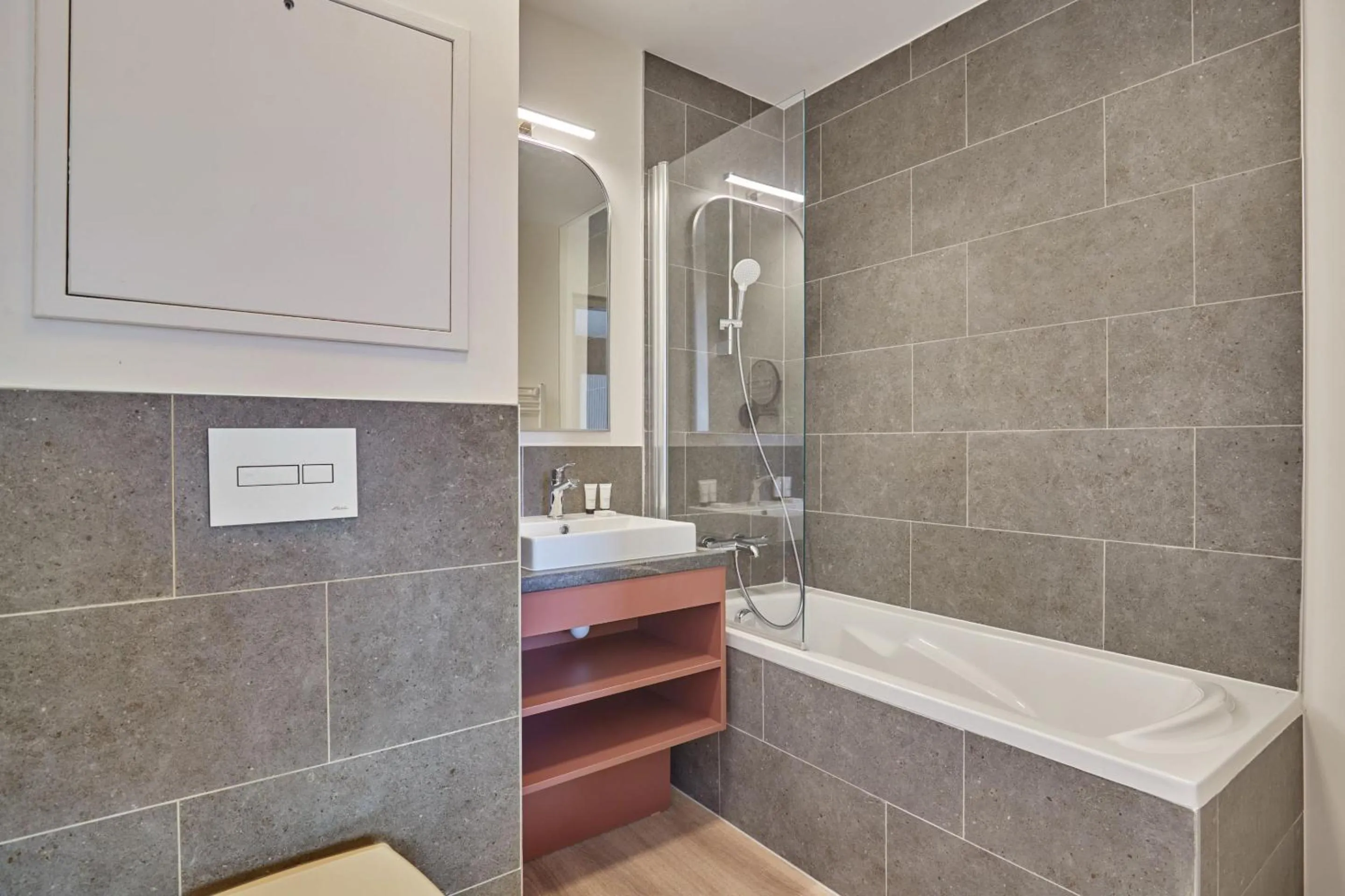 Bathroom in Hotel L'Ecrin Blanc by Odalys