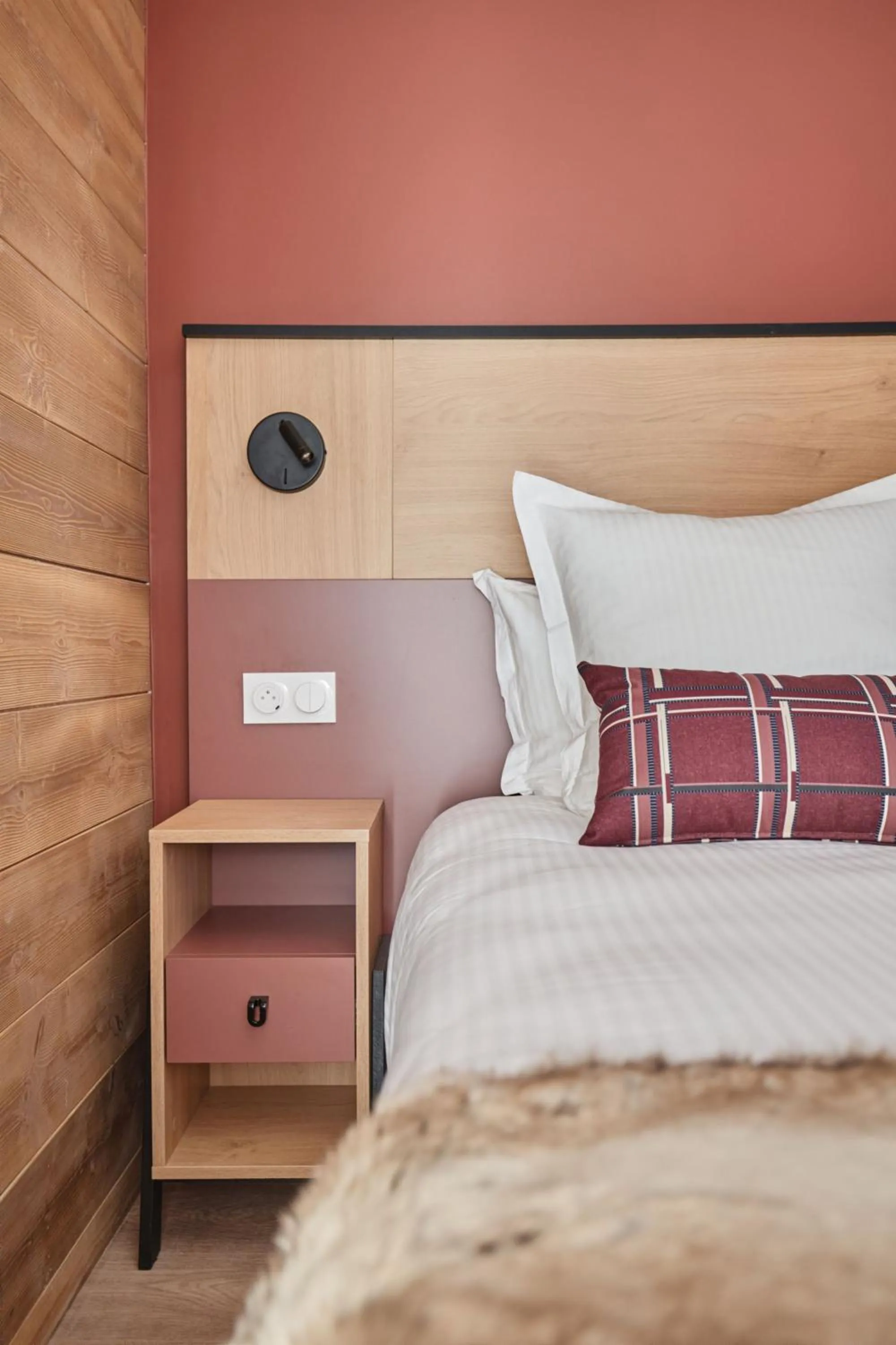 Bedroom, Bed in Hotel L'Ecrin Blanc by Odalys