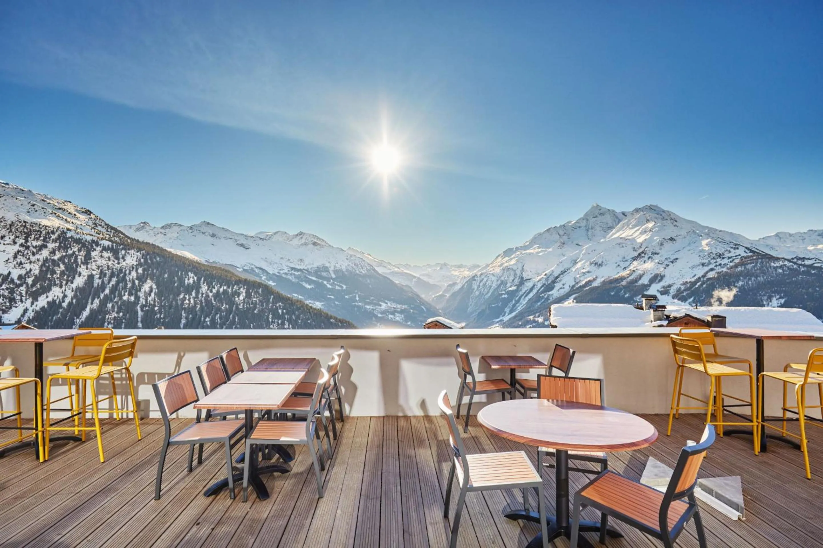 Balcony/Terrace in Hotel L'Ecrin Blanc by Odalys
