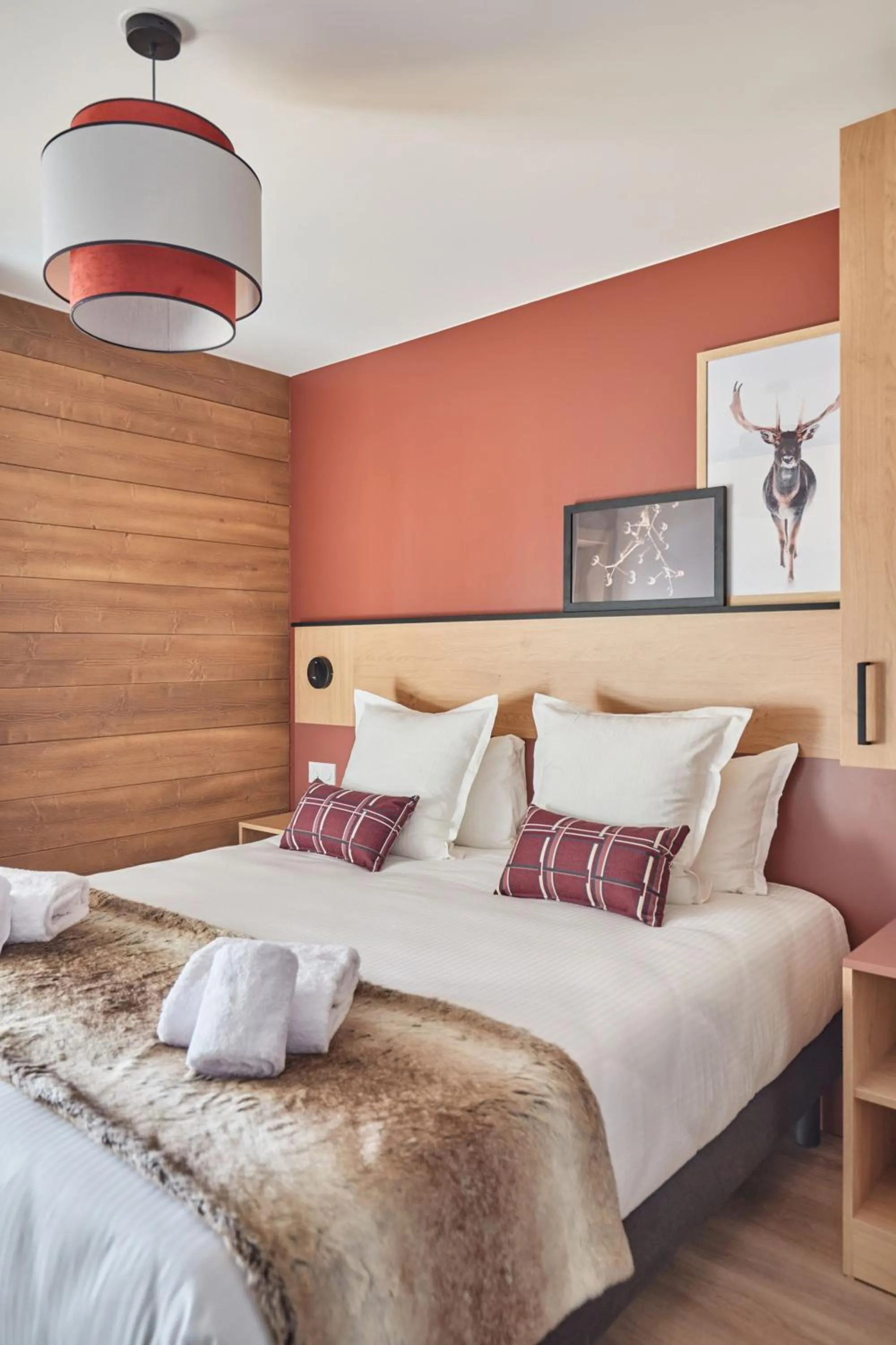 Bedroom, Bed in Hotel L'Ecrin Blanc by Odalys