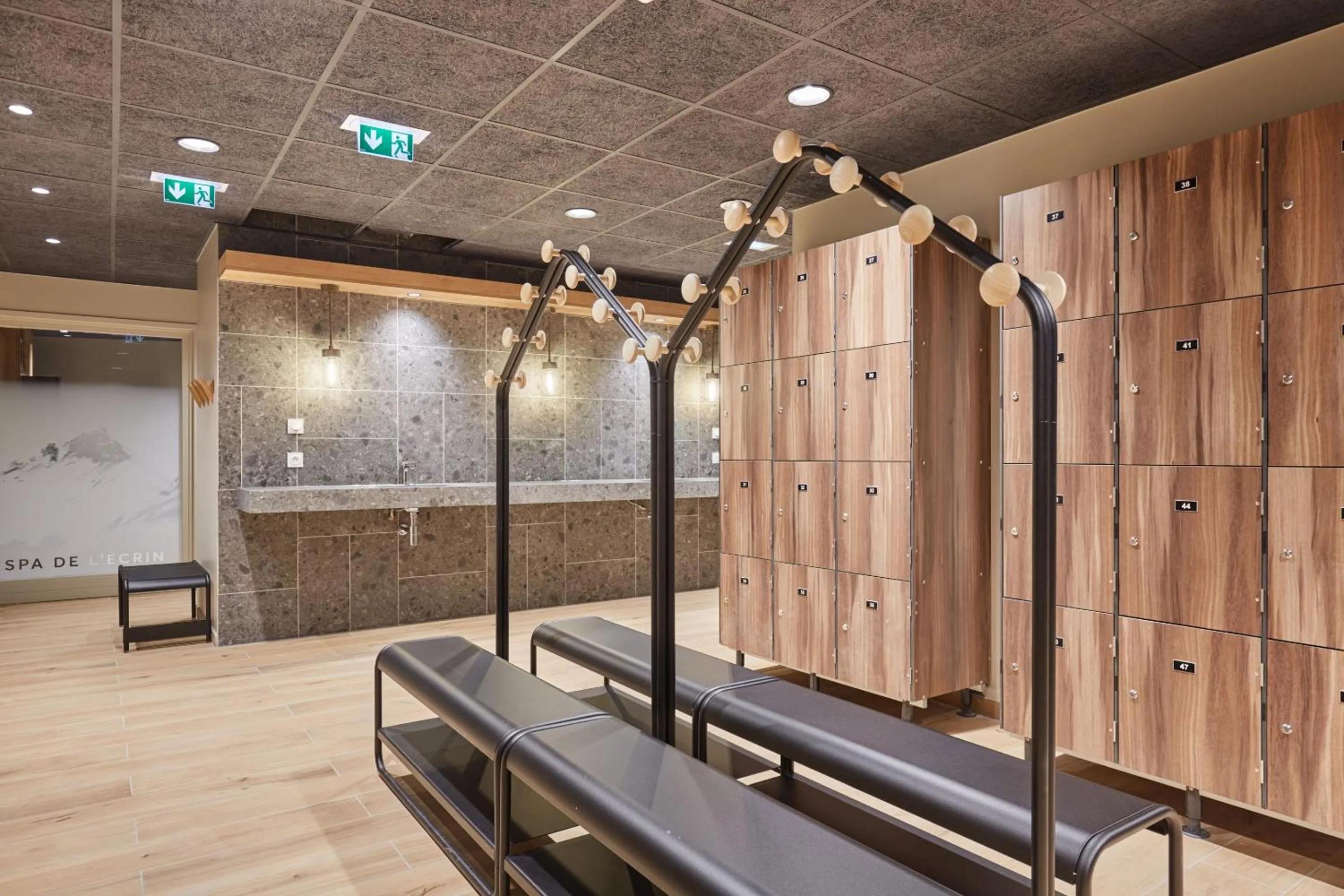 Seasons in Hotel L'Ecrin Blanc by Odalys