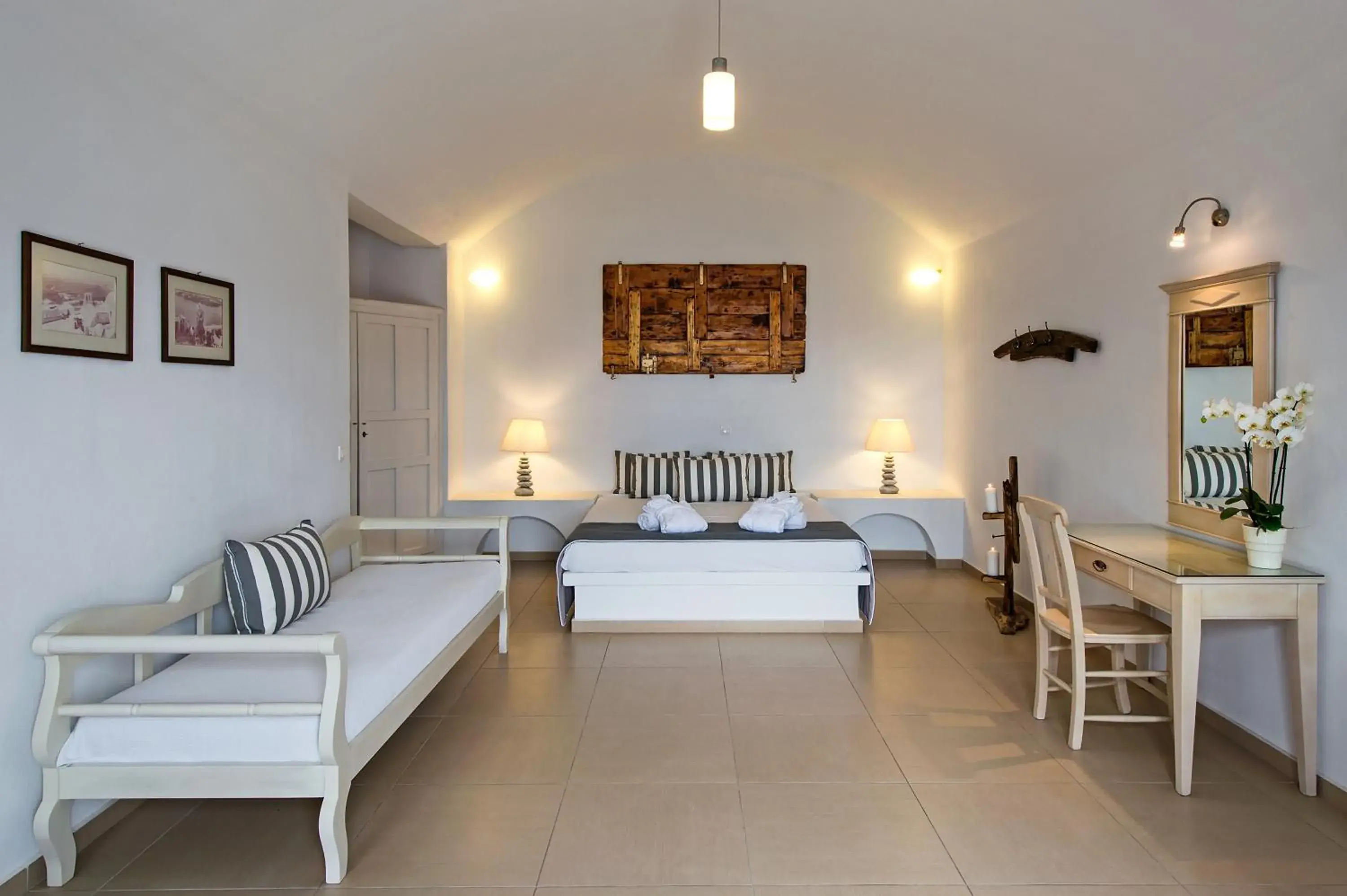 Bedroom, Bed in Apanemo Hotel & Suites Bedroom, Bed in Apanemo Hotel & Suites