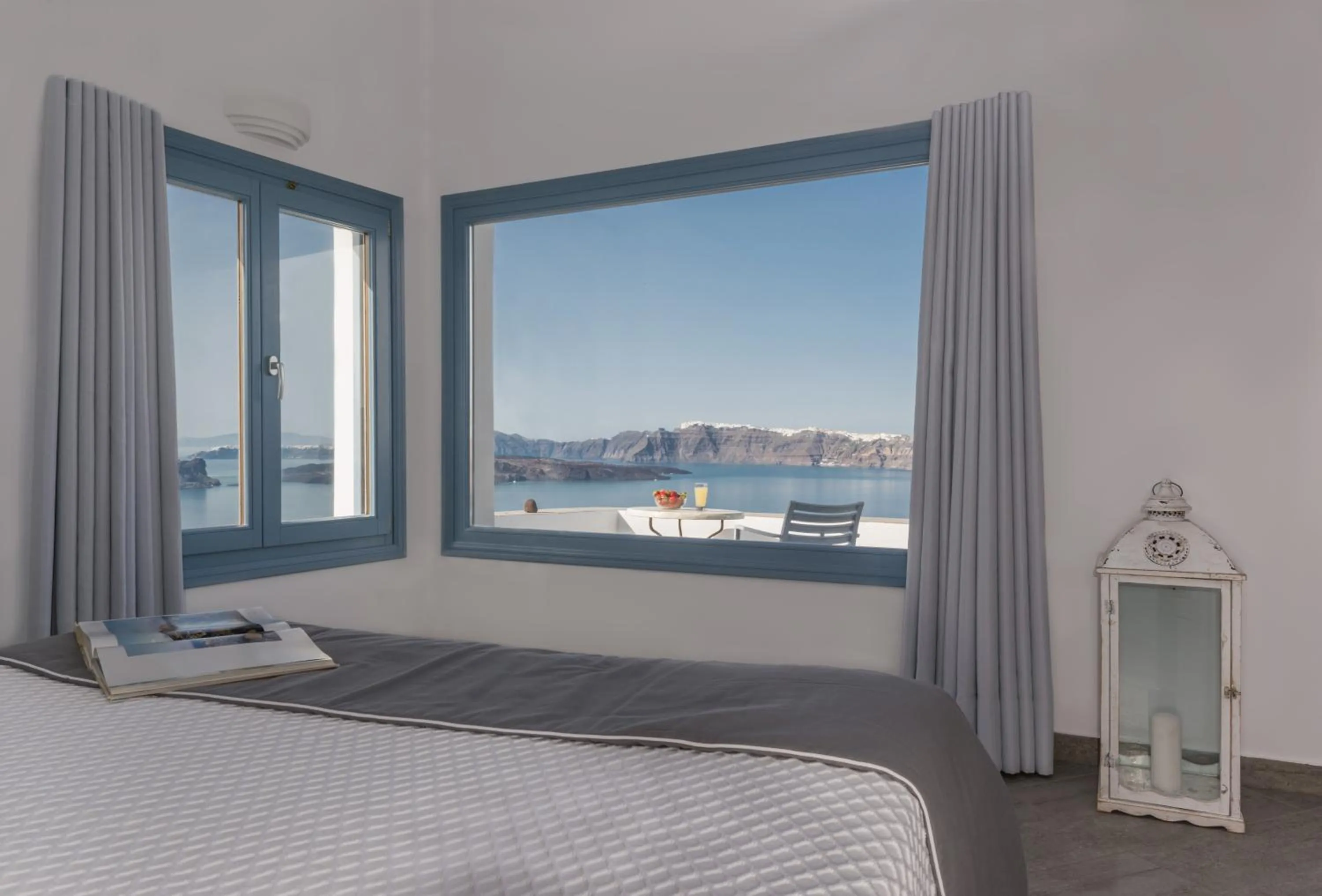 Sea view, Bed in Apanemo Hotel & Suites