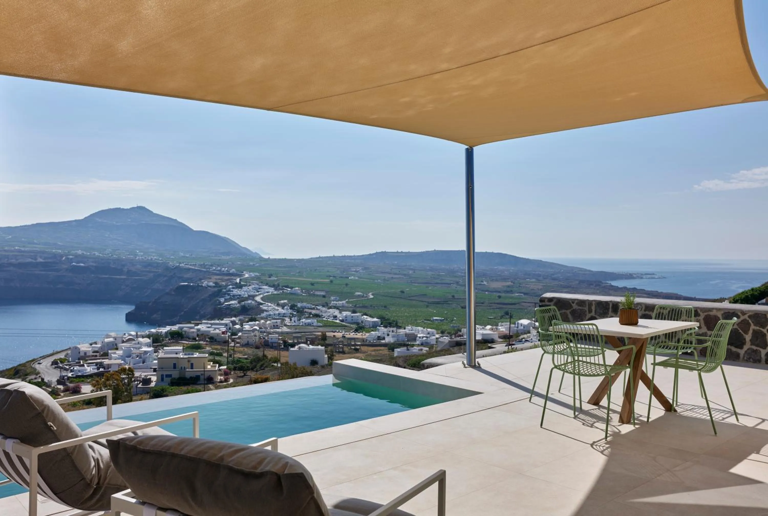 Balcony/Terrace in Apanemo Hotel & Suites