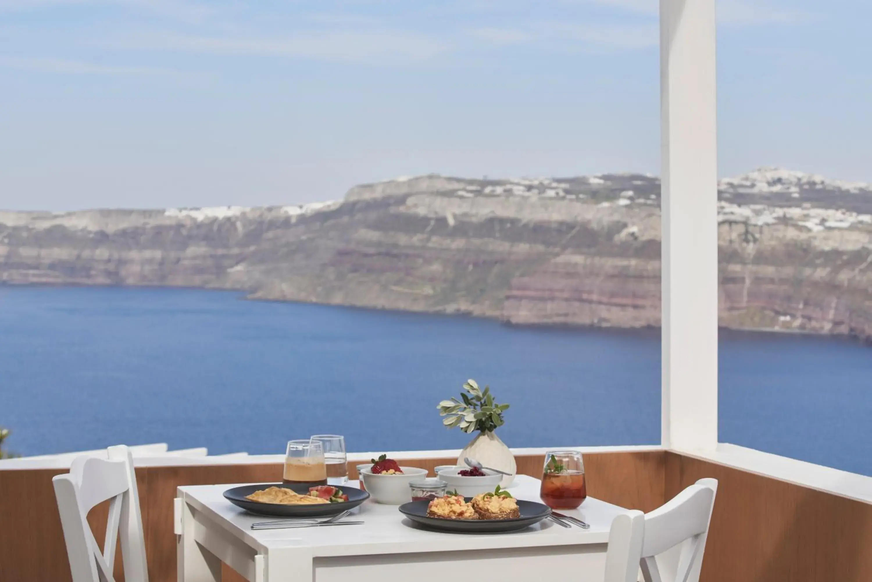 Breakfast in Apanemo Hotel & Suites Breakfast in Apanemo Hotel & Suites