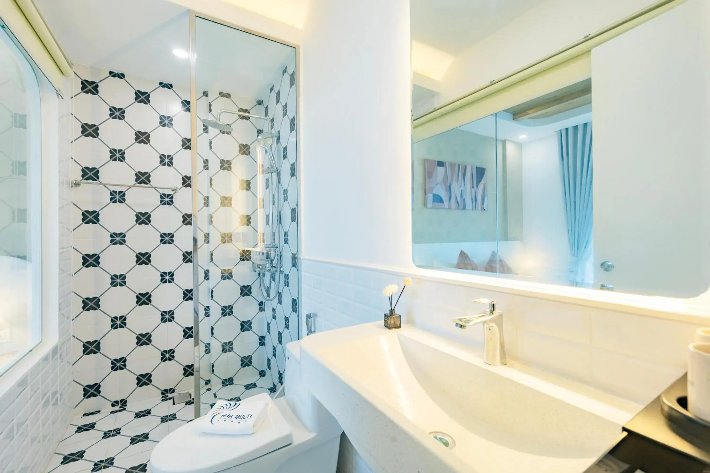 Deluxe Double Room with Sea View in Hub Multi Hotel Phu Quoc Deluxe Double Room with Sea View in Hub Multi Hotel Phu Quoc