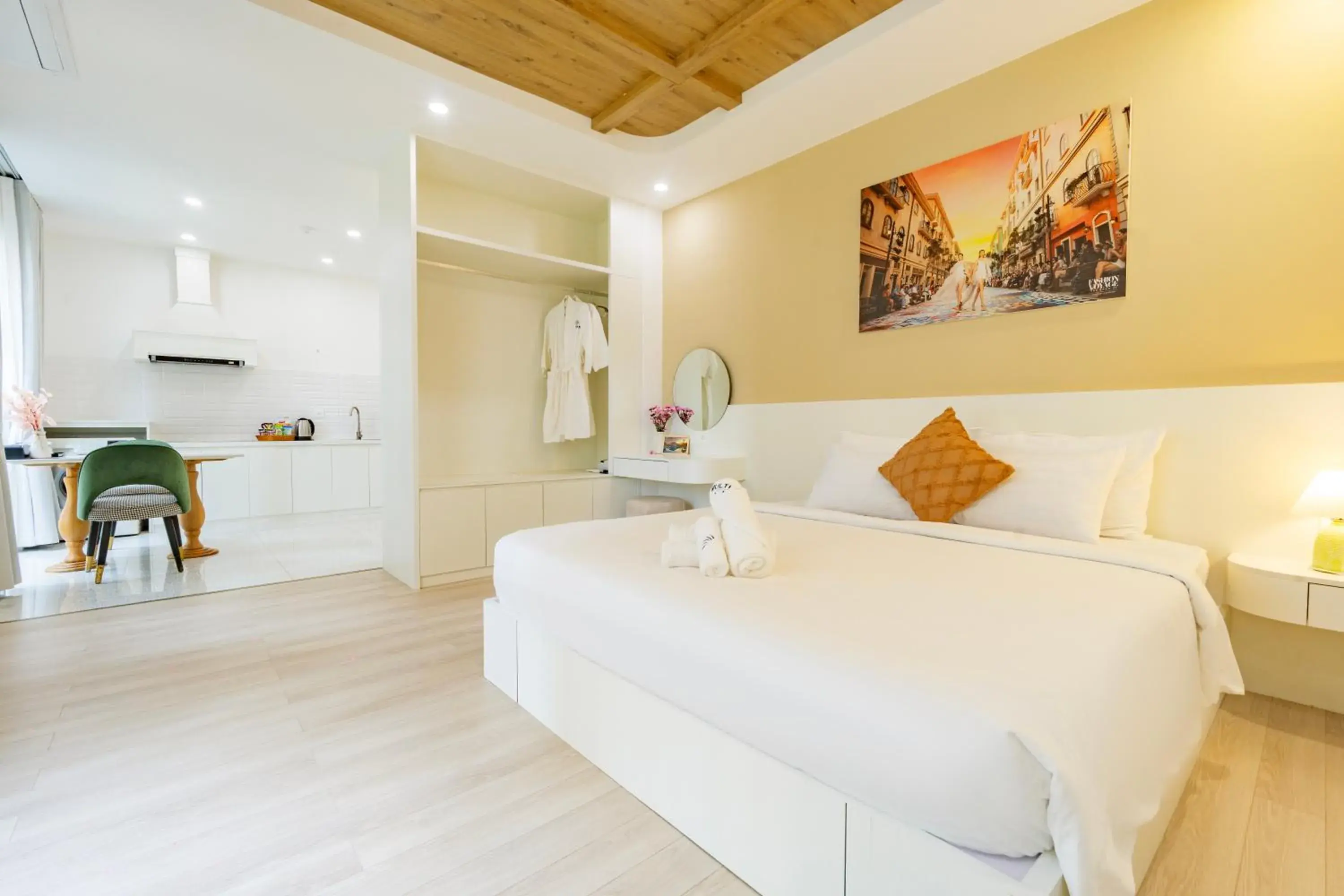 Deluxe One-Bedroom Apartment with City View in Hub Multi Hotel Phu Quoc Deluxe One-Bedroom Apartment with City View in Hub Multi Hotel Phu Quoc