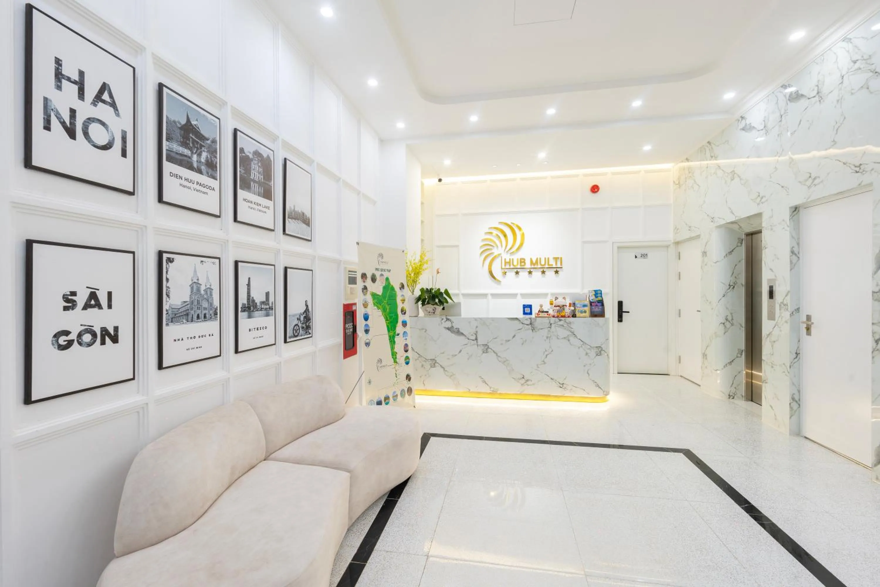 Communal lounge/ TV room in Hub Multi Hotel Phu Quoc