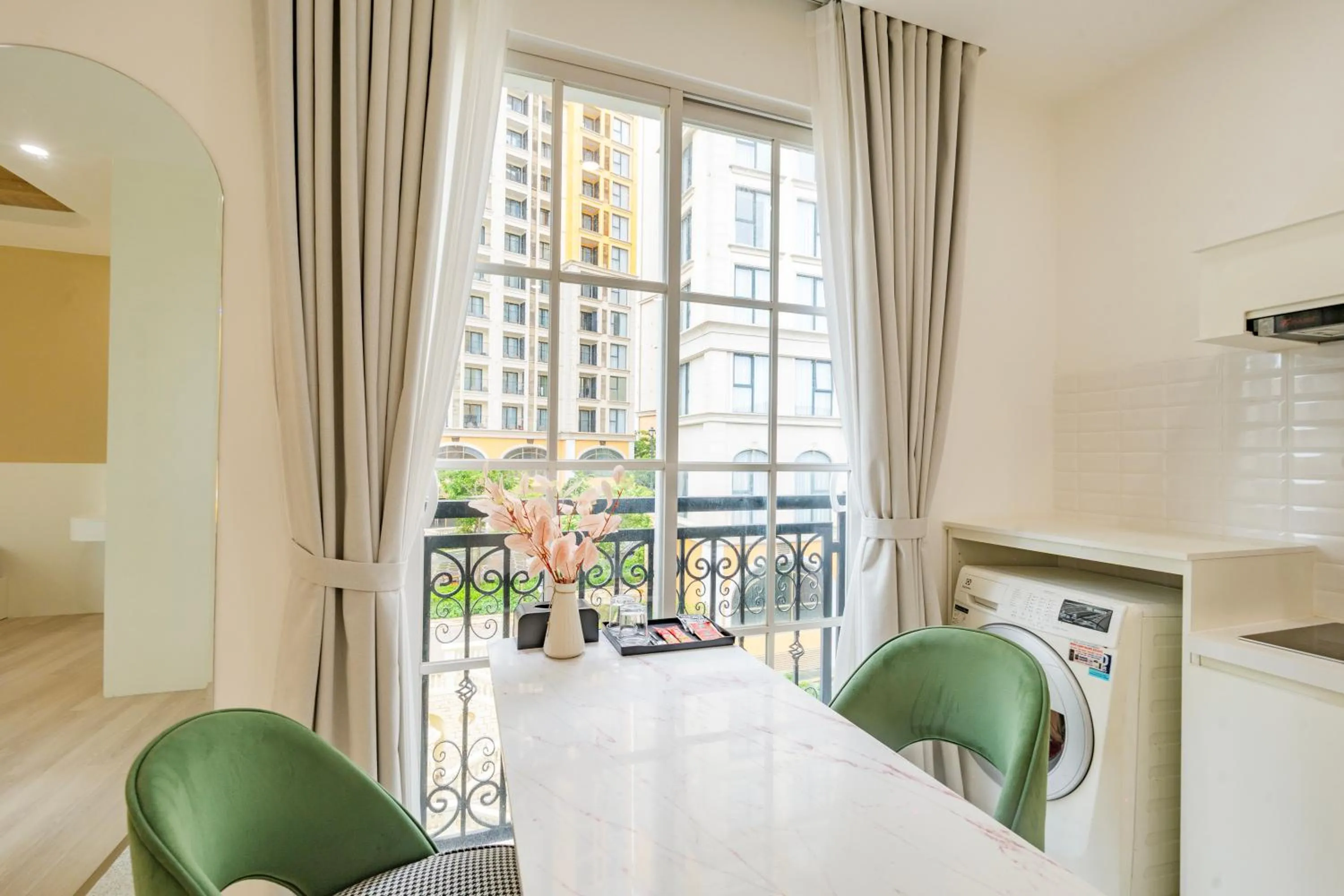 room service in Hub Multi Hotel Phu Quoc
