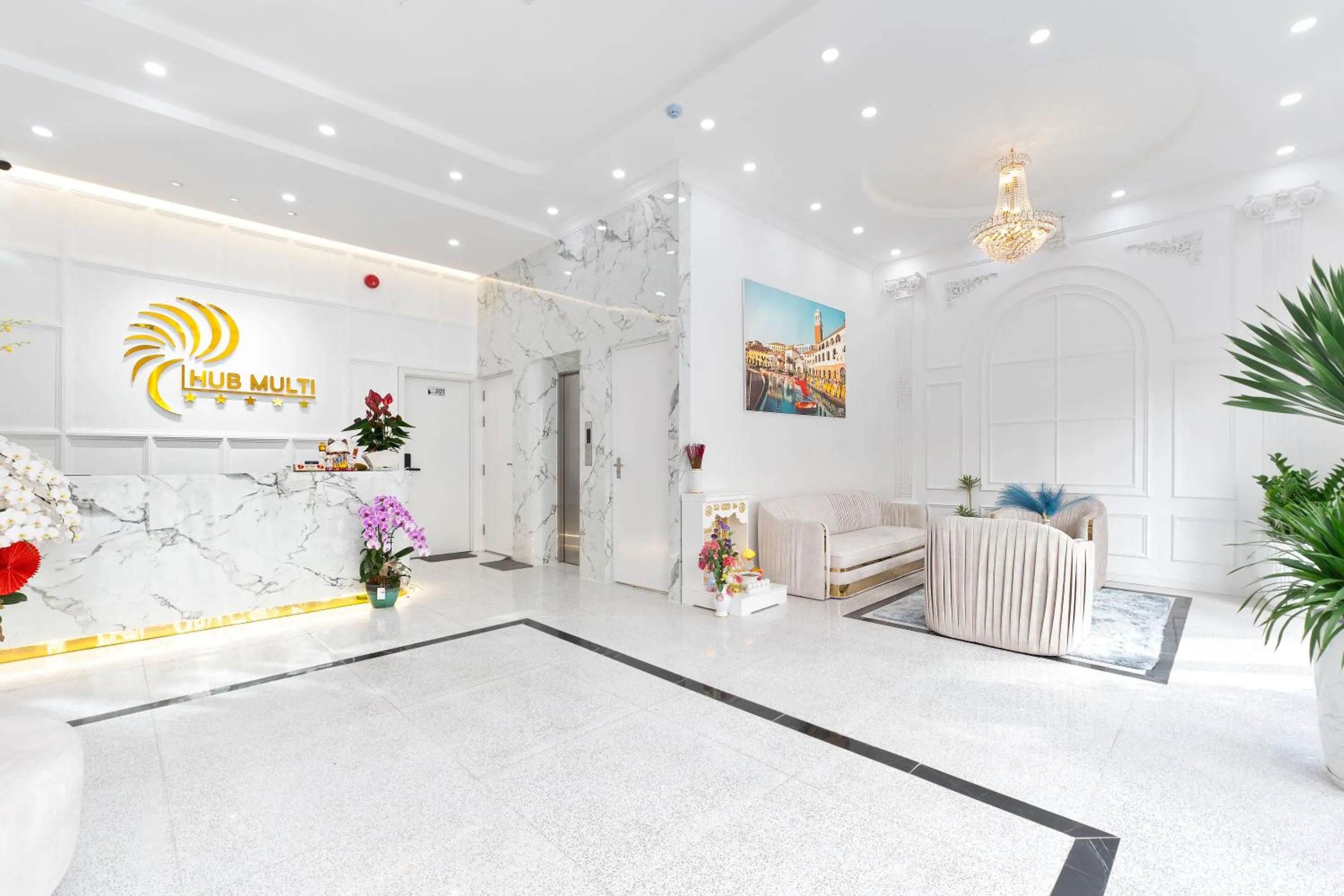 Lobby or reception in Hub Multi Hotel Phu Quoc