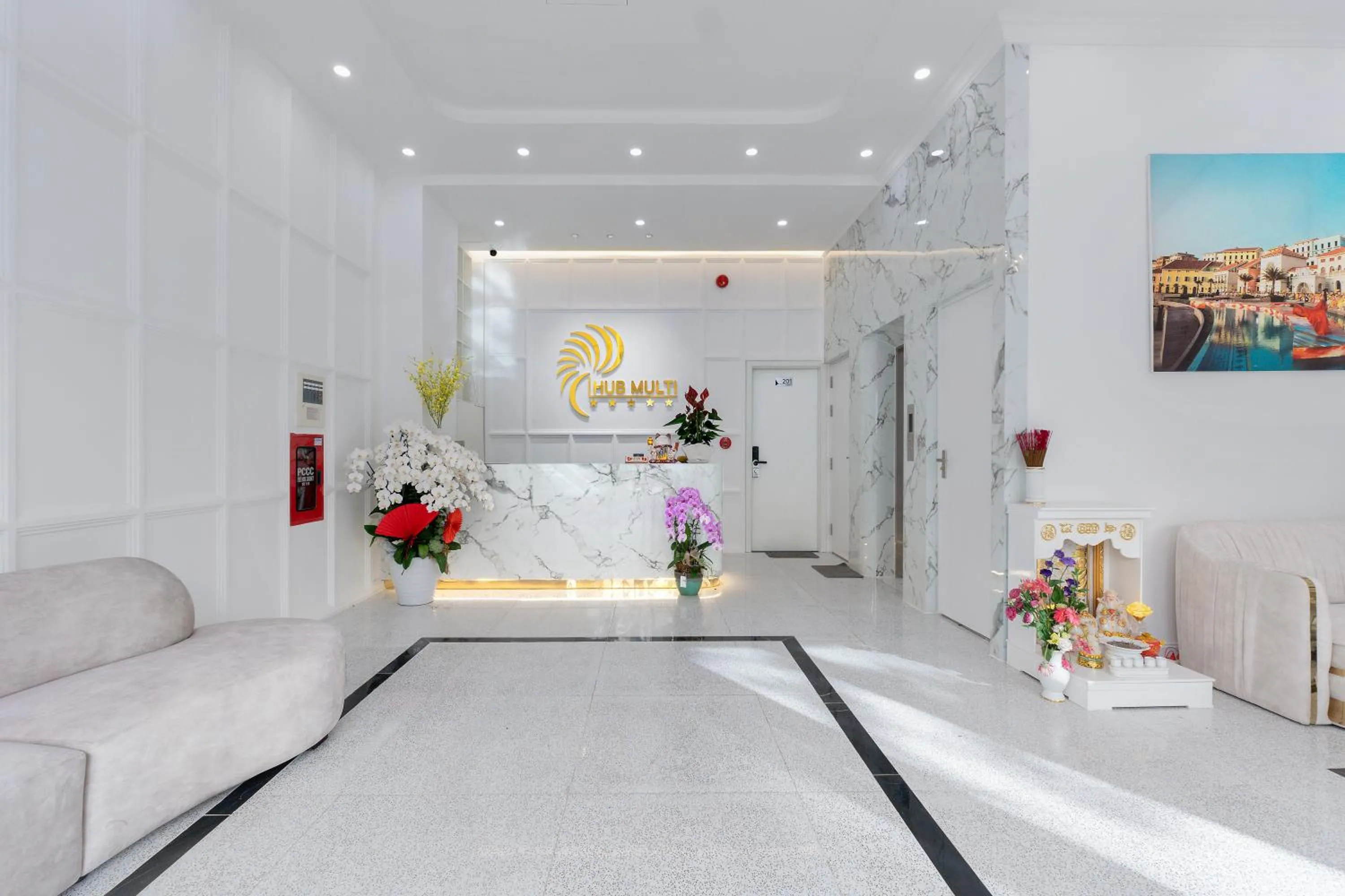 Lobby or reception in Hub Multi Hotel Phu Quoc