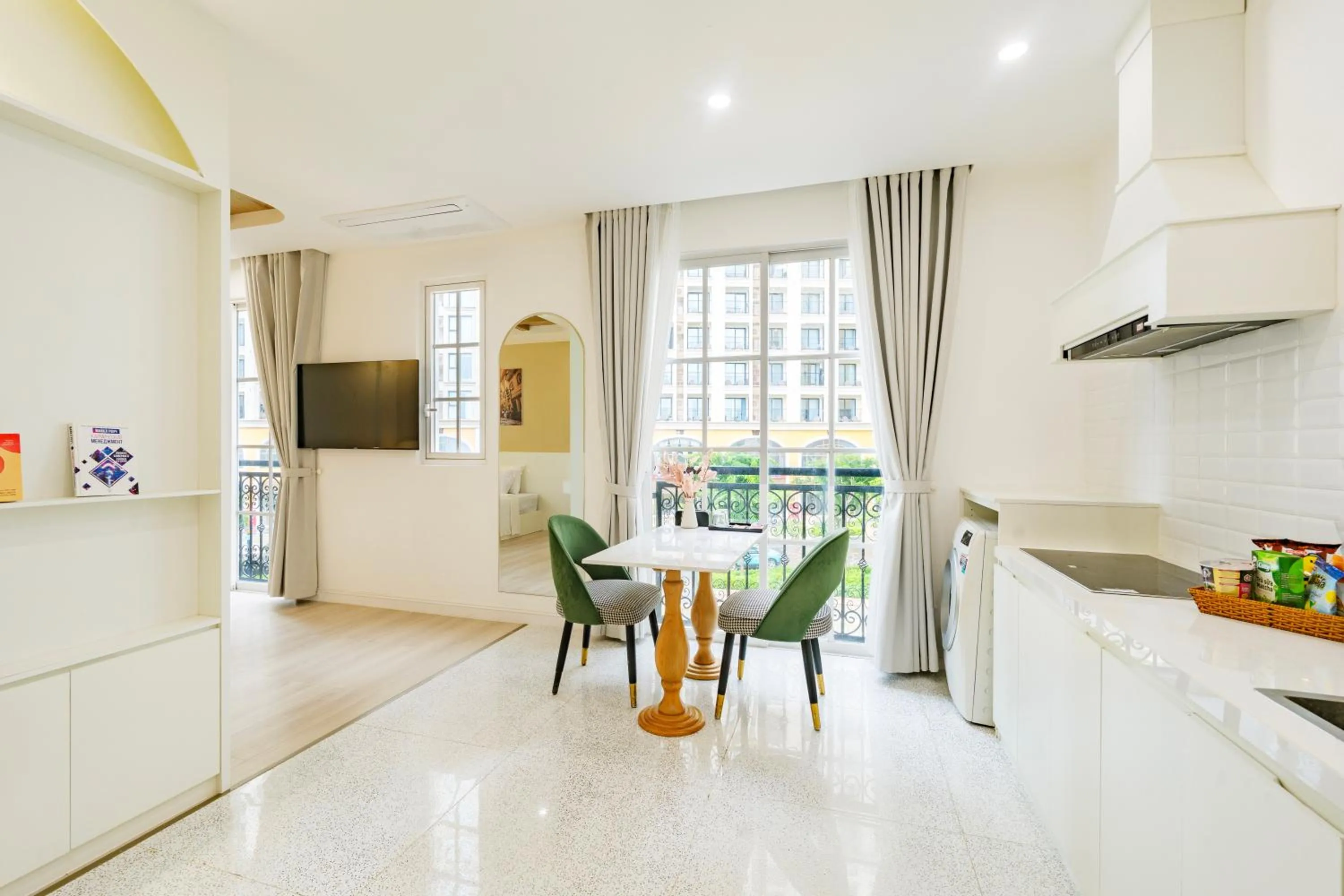 room service in Hub Multi Hotel Phu Quoc