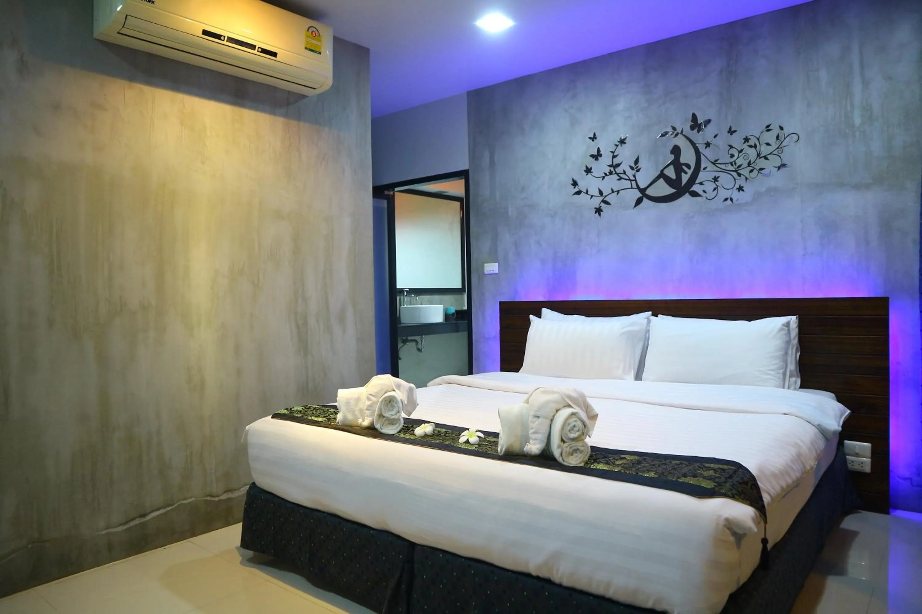 Bed in Baan Norkna Bangtao