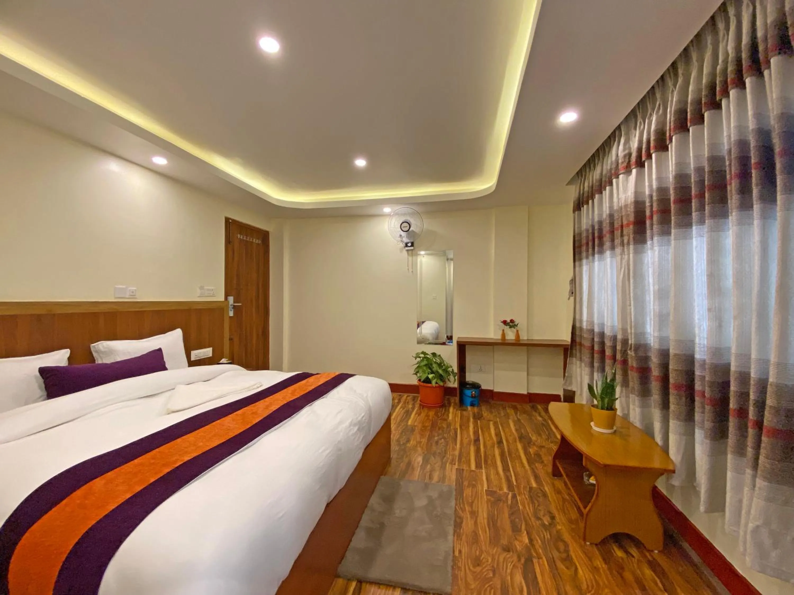 Bed in Hotel Himalayan BTS