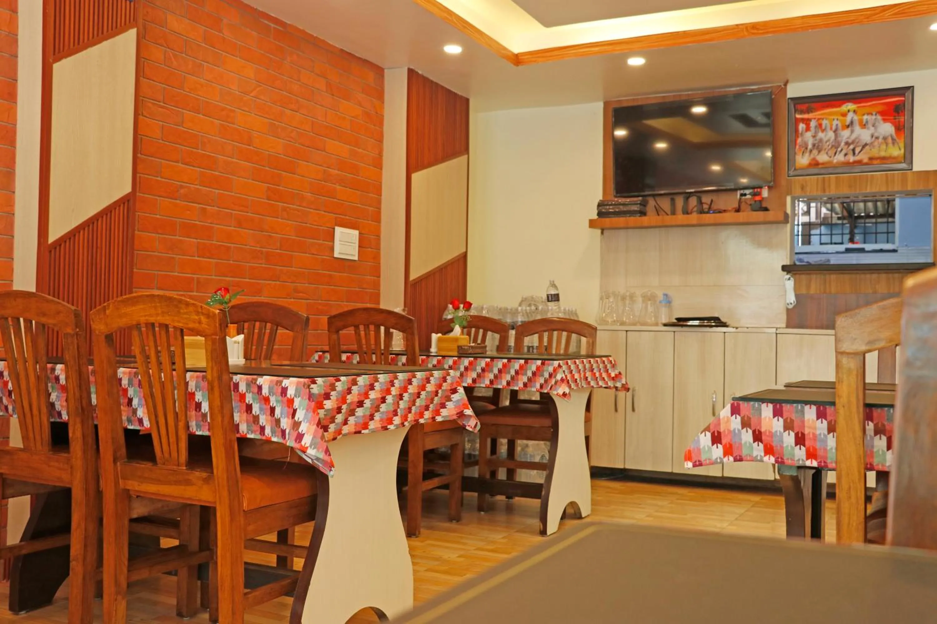 Restaurant/places to eat in Hotel Himalayan BTS