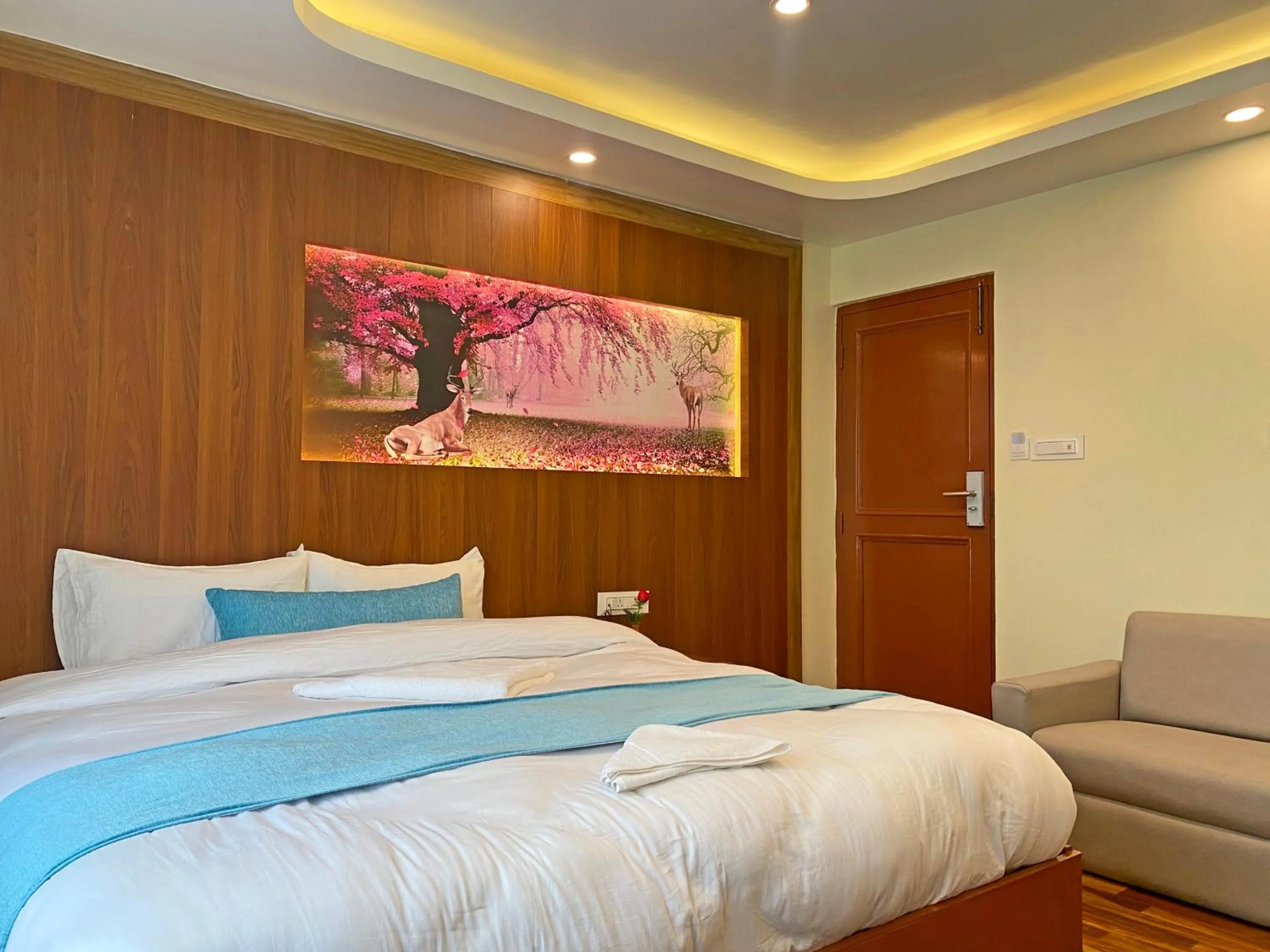 Bed in Hotel Himalayan BTS