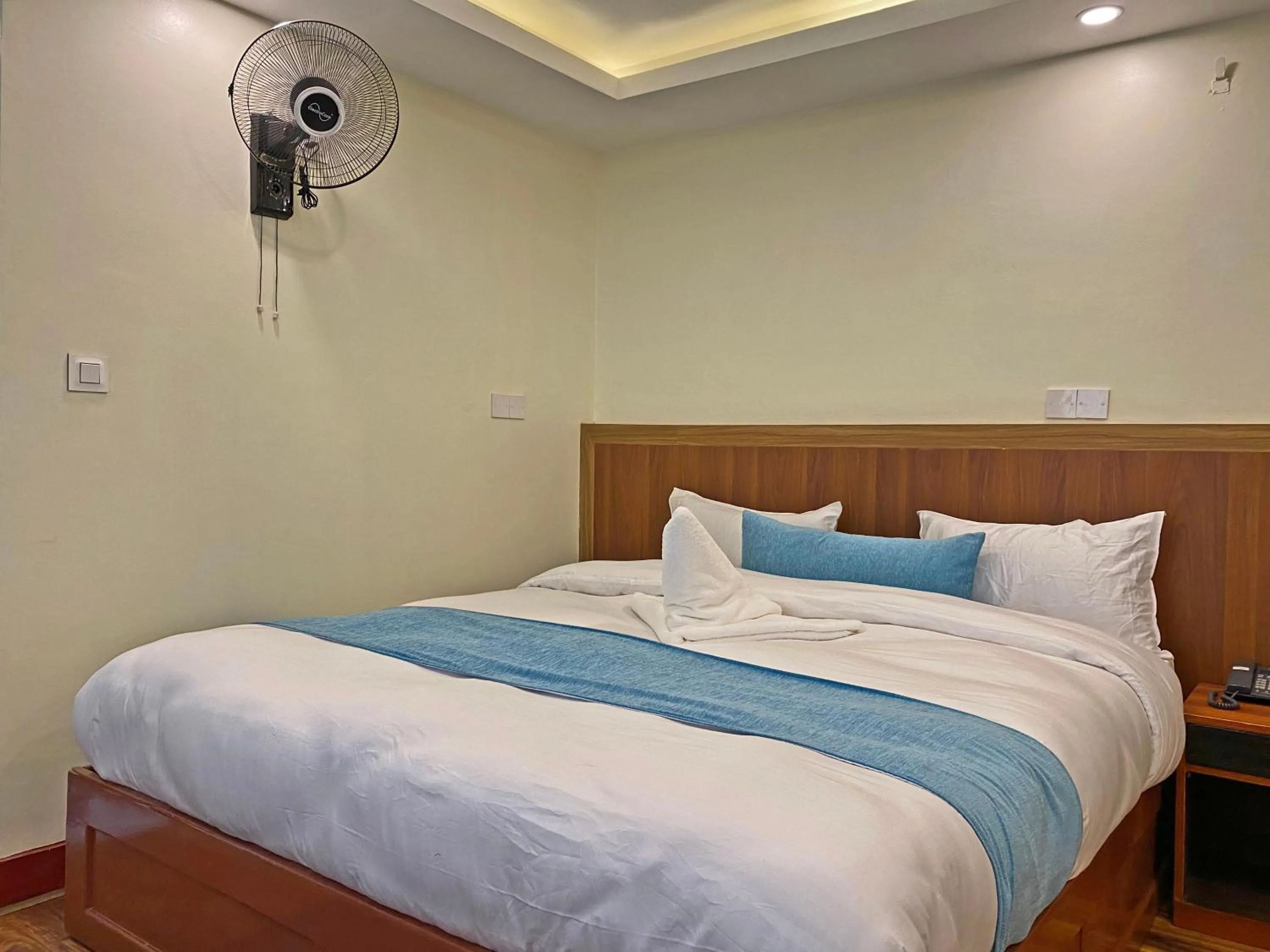Bed in Hotel Himalayan BTS