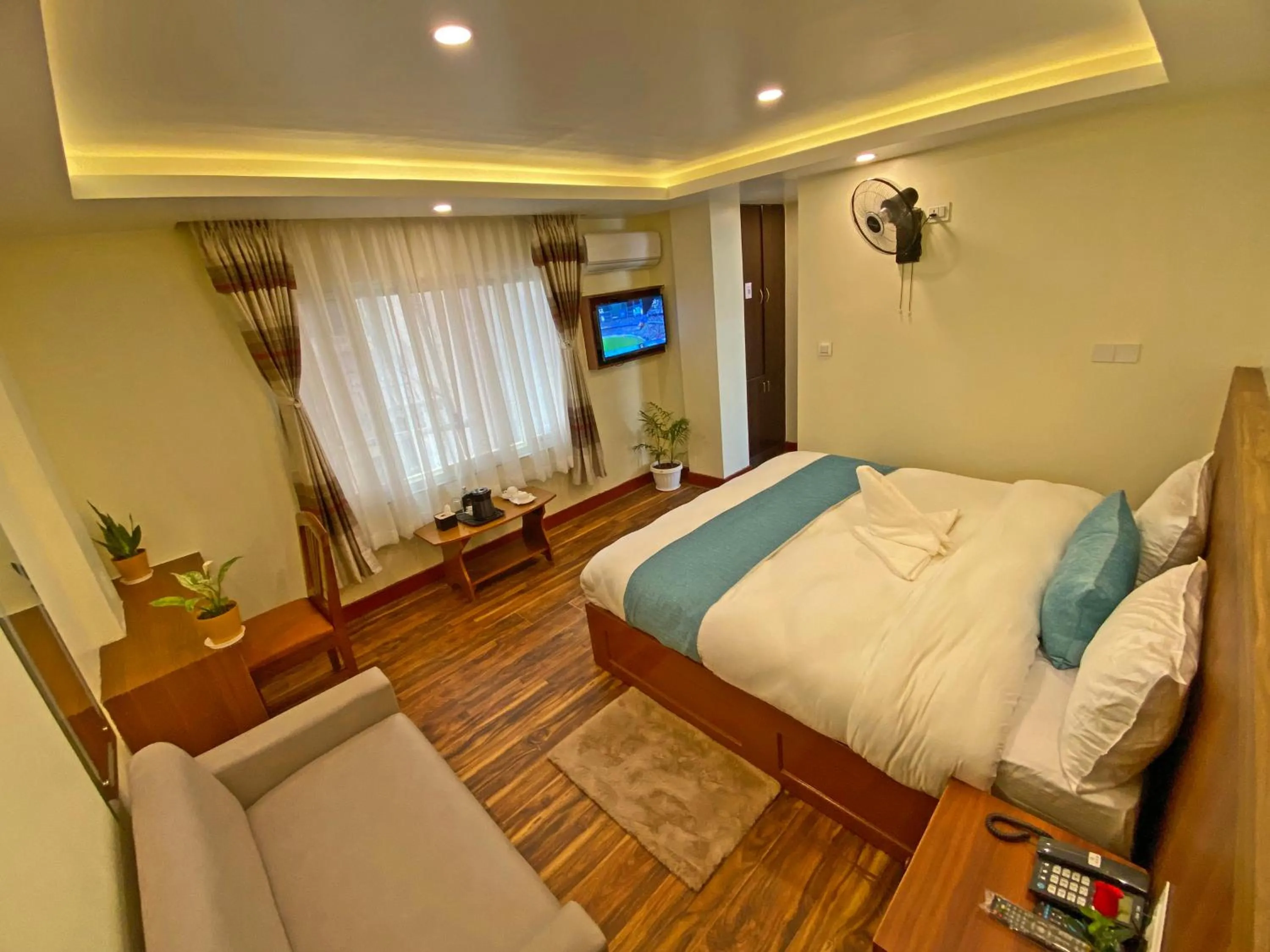 Bed in Hotel Himalayan BTS