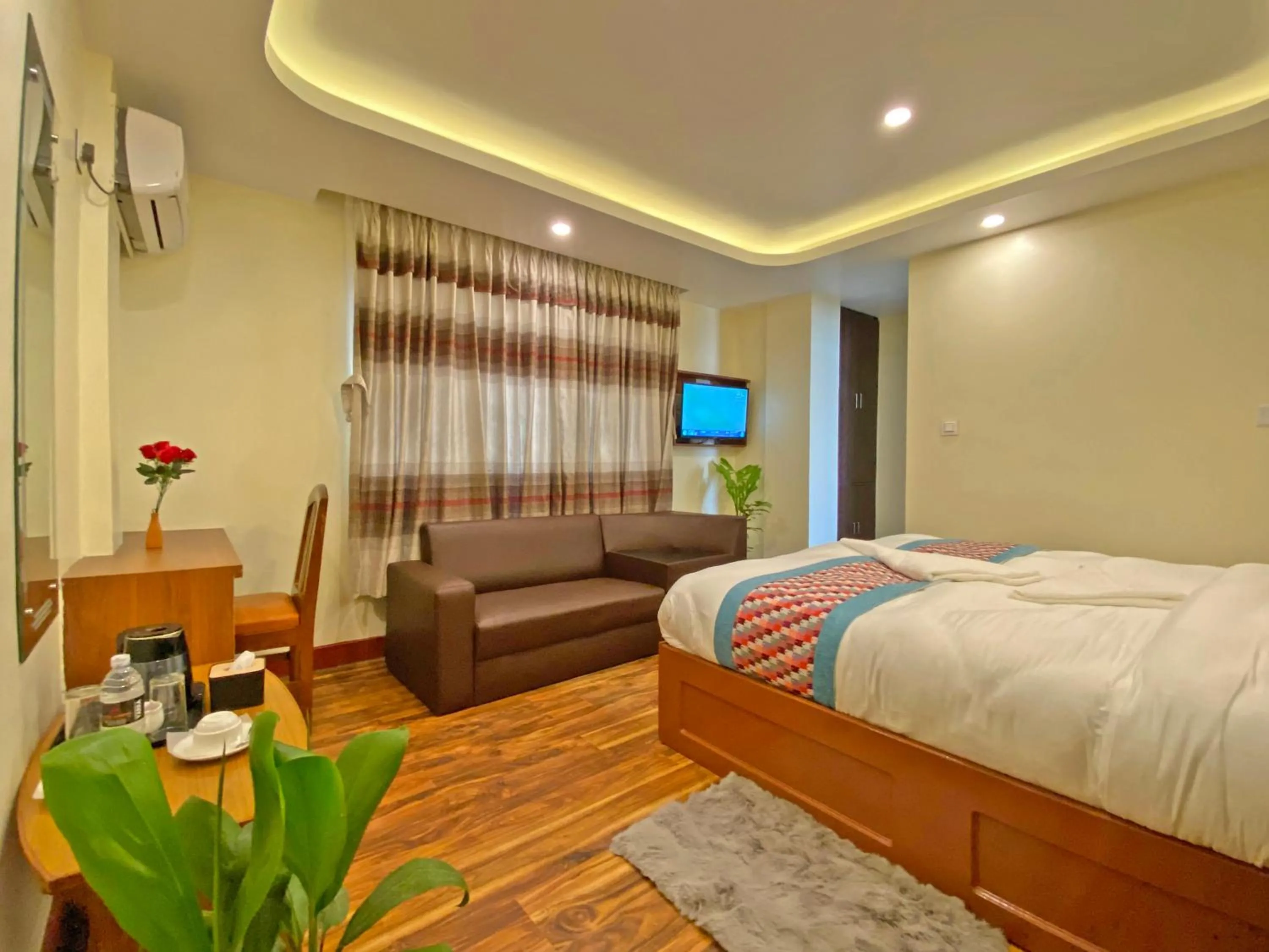 Bed in Hotel Himalayan BTS