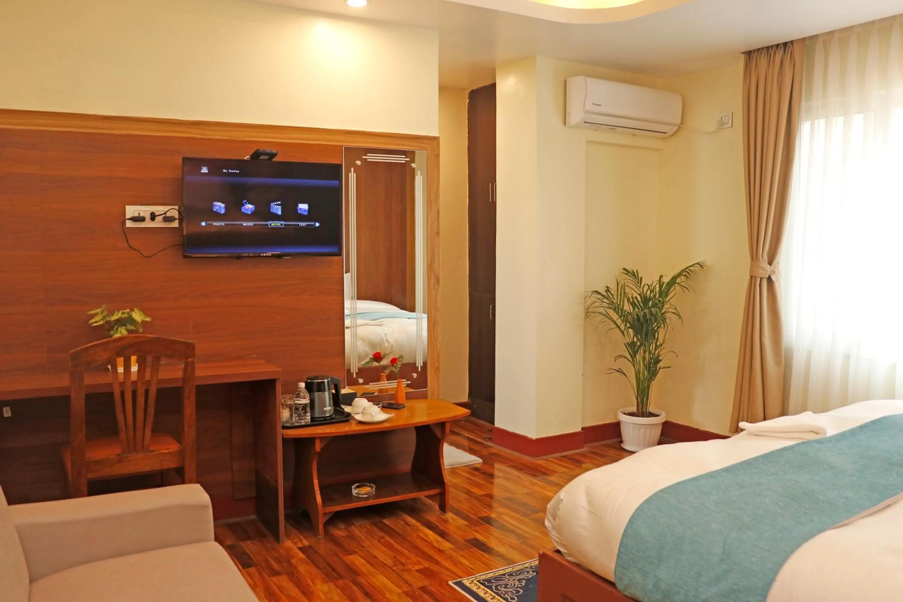 Bed in Hotel Himalayan BTS