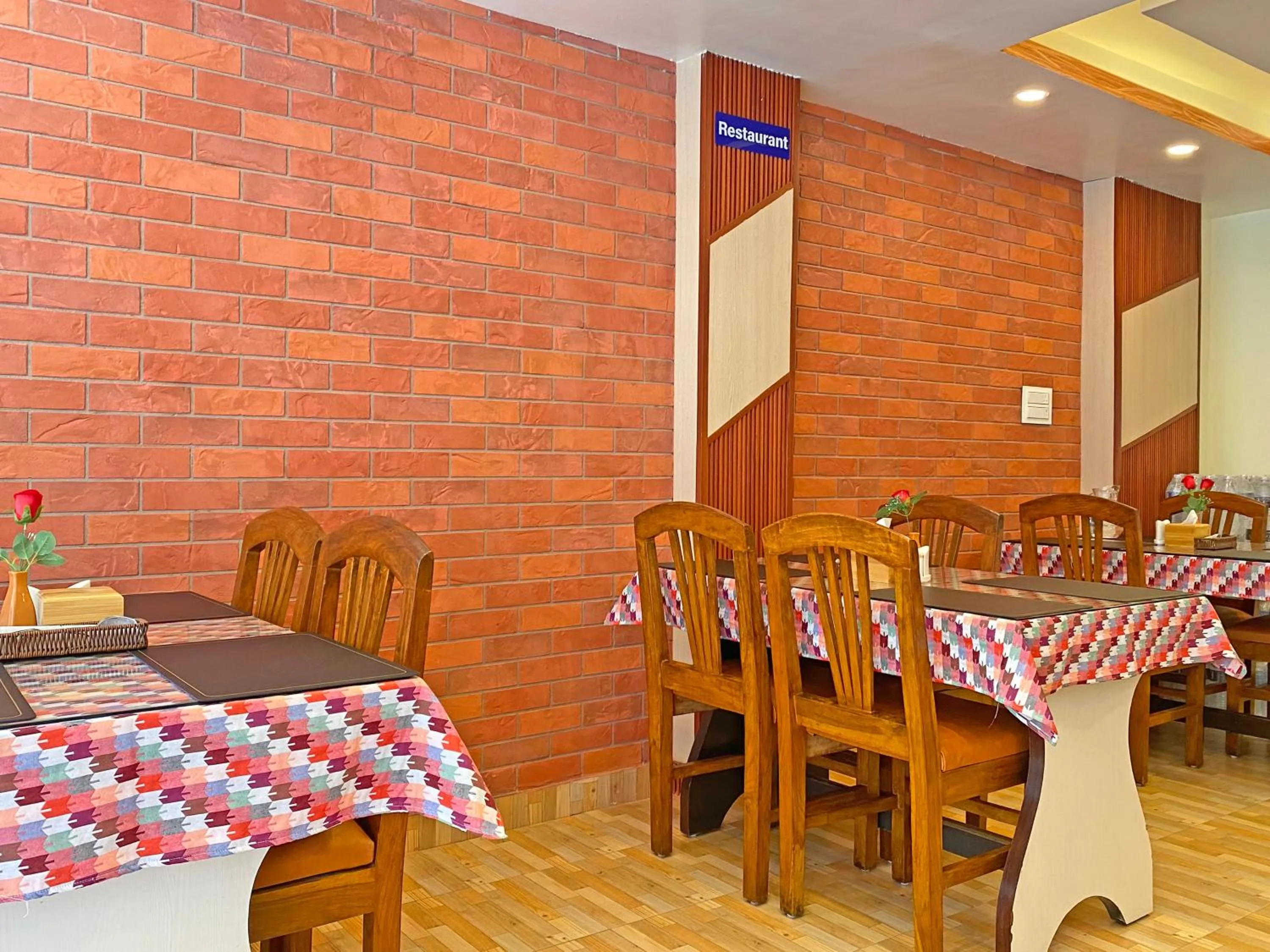 Restaurant/places to eat in Hotel Himalayan BTS