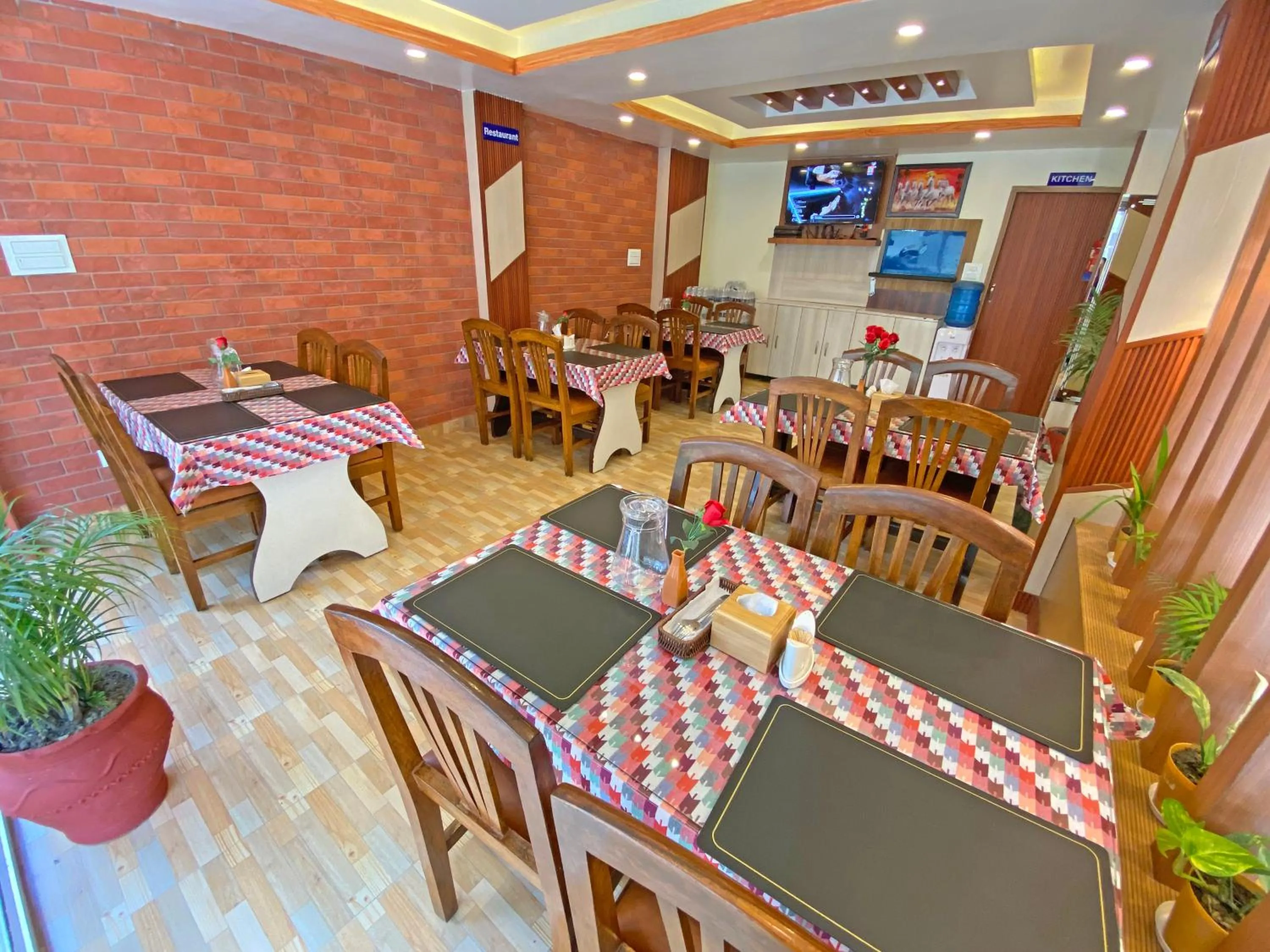 Restaurant/places to eat in Hotel Himalayan BTS