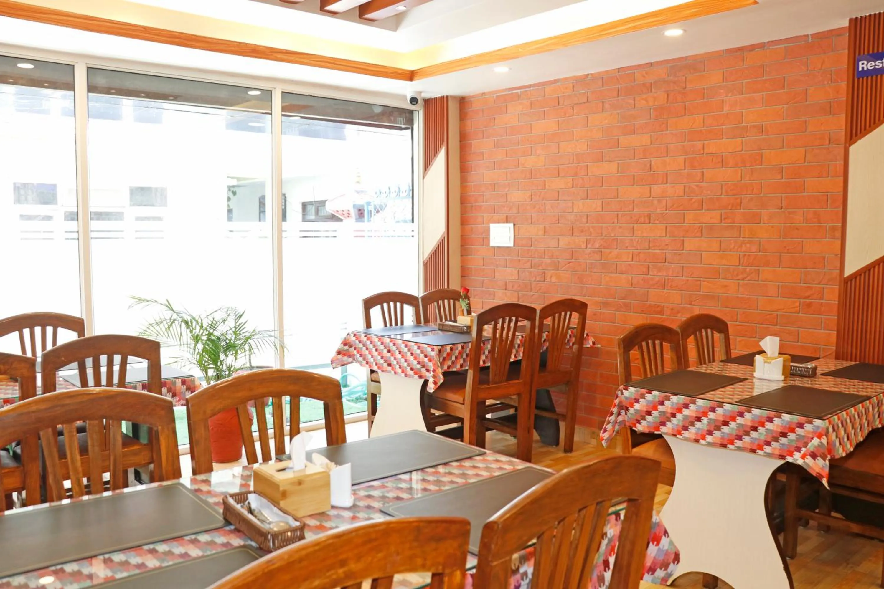 Restaurant/places to eat in Hotel Himalayan BTS