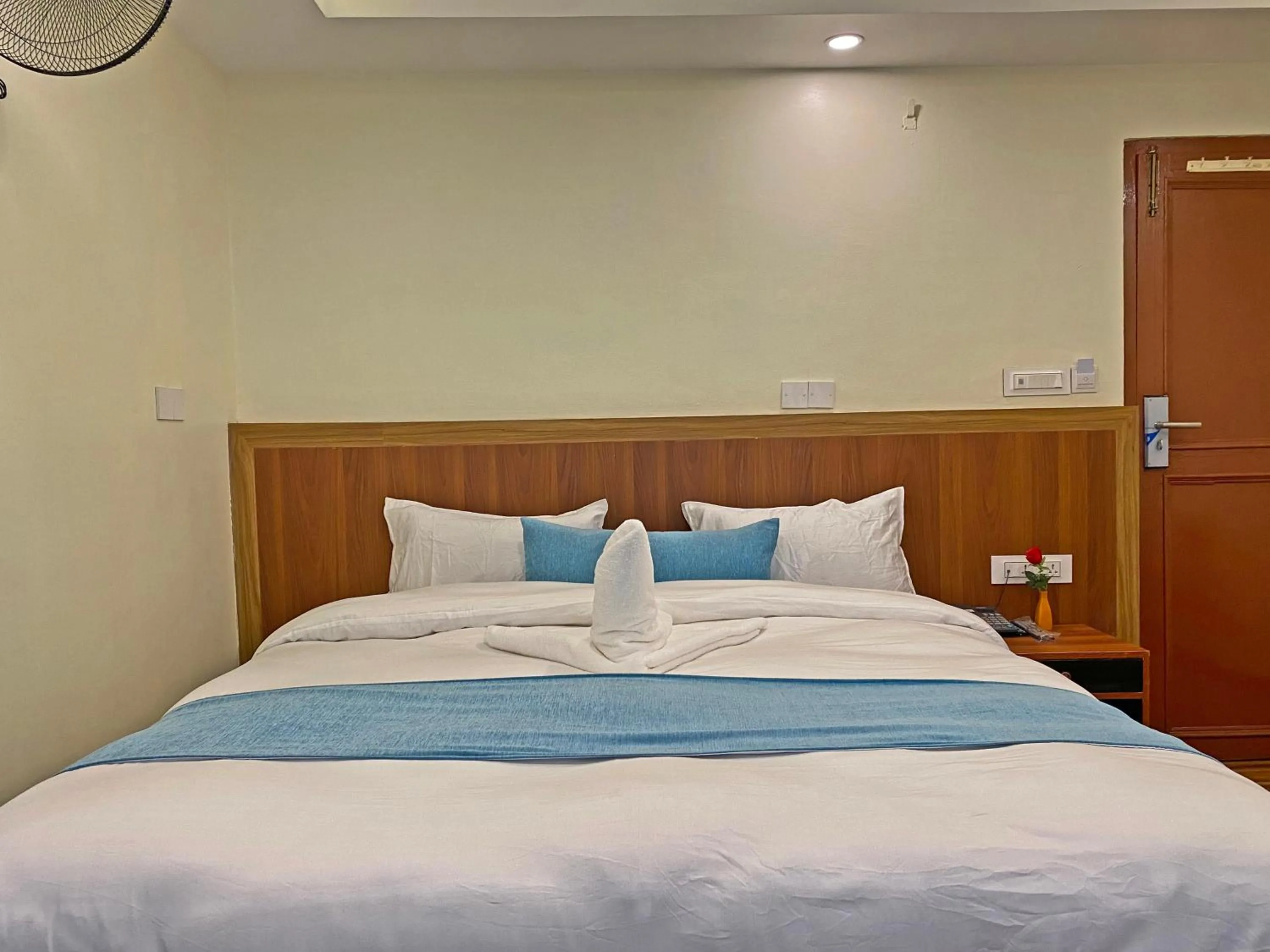 Bed in Hotel Himalayan BTS