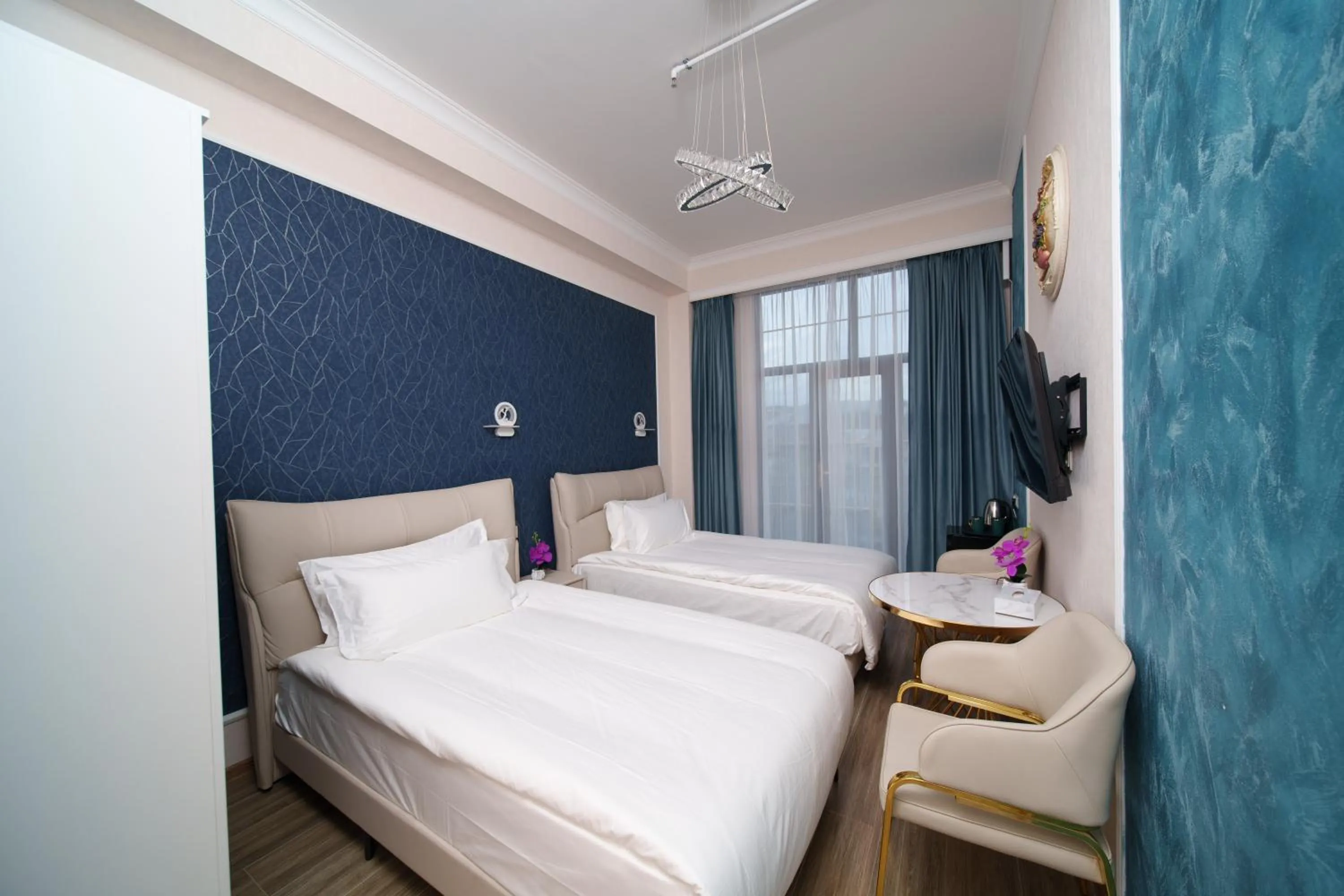 Photo of the whole room, Bed in Emmanuel Hotel Yerevan