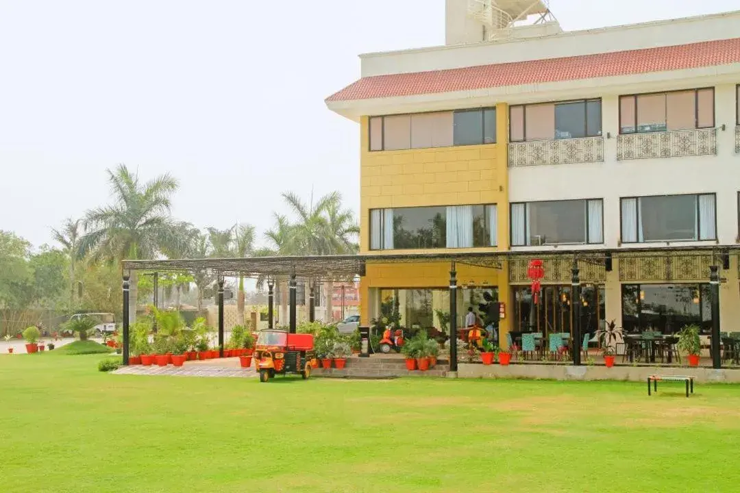 Property building in Shamrock Greens by Jardin Hotels Property building in Shamrock Greens by Jardin Hotels