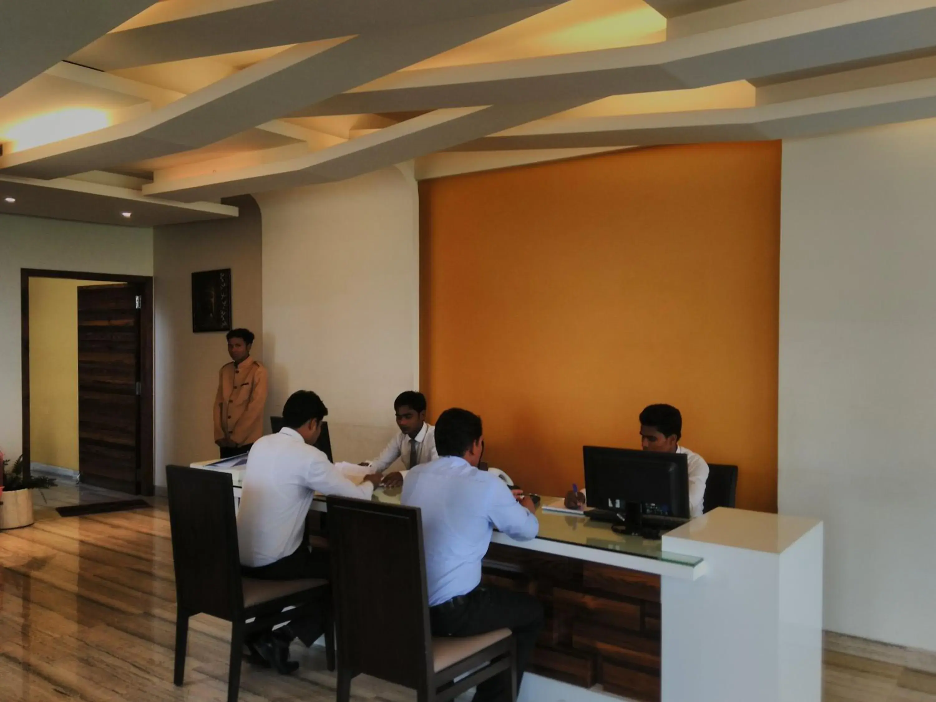 Lobby or reception in Shamrock Greens by Jardin Hotels Lobby or reception in Shamrock Greens by Jardin Hotels