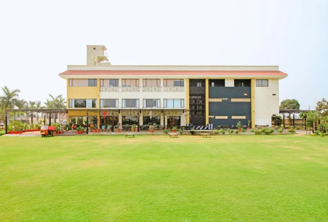 Property building in Shamrock Greens by Jardin Hotels