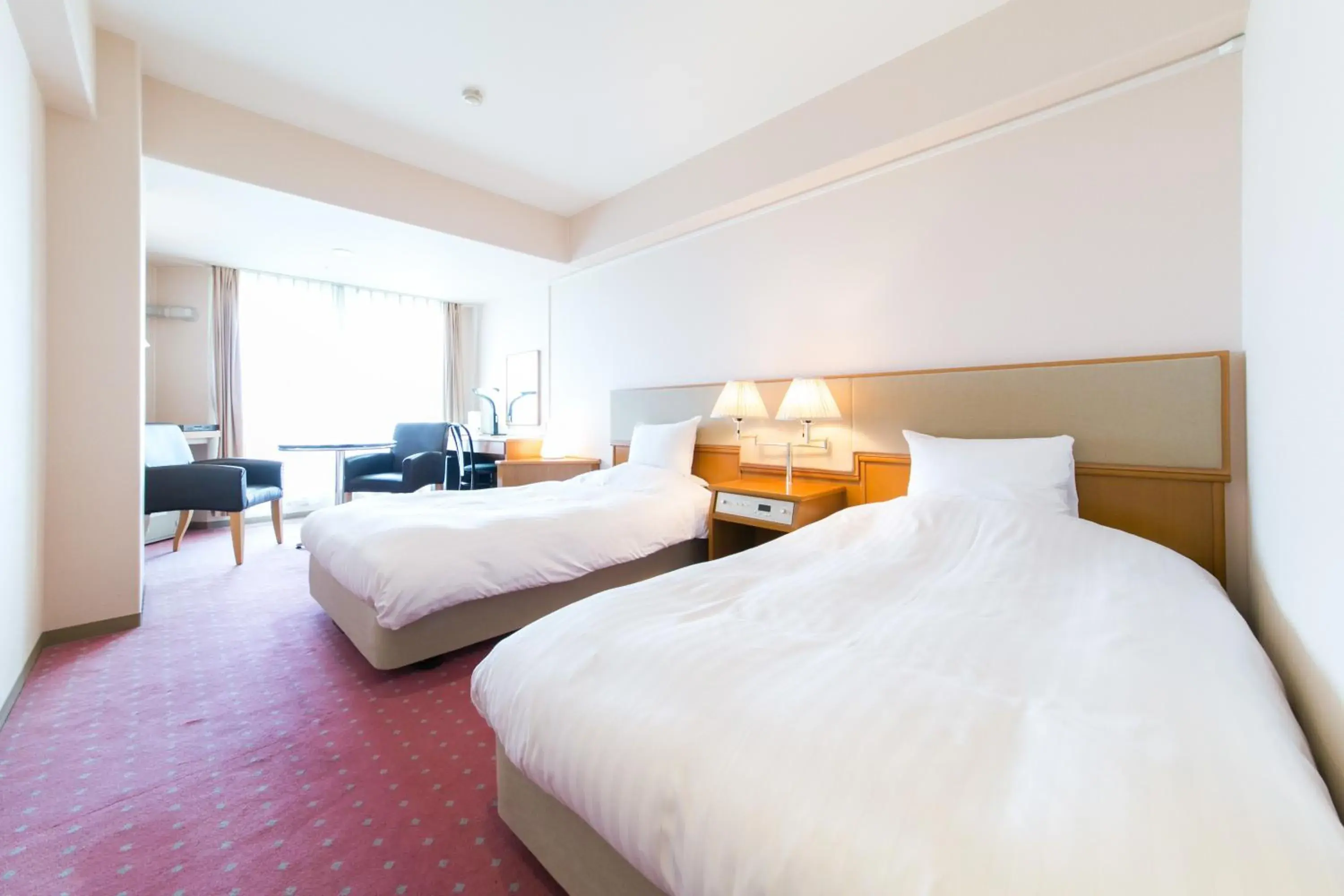 Twin Room - Smoking in Hotel Crystal Palace Twin Room - Smoking in Hotel Crystal Palace