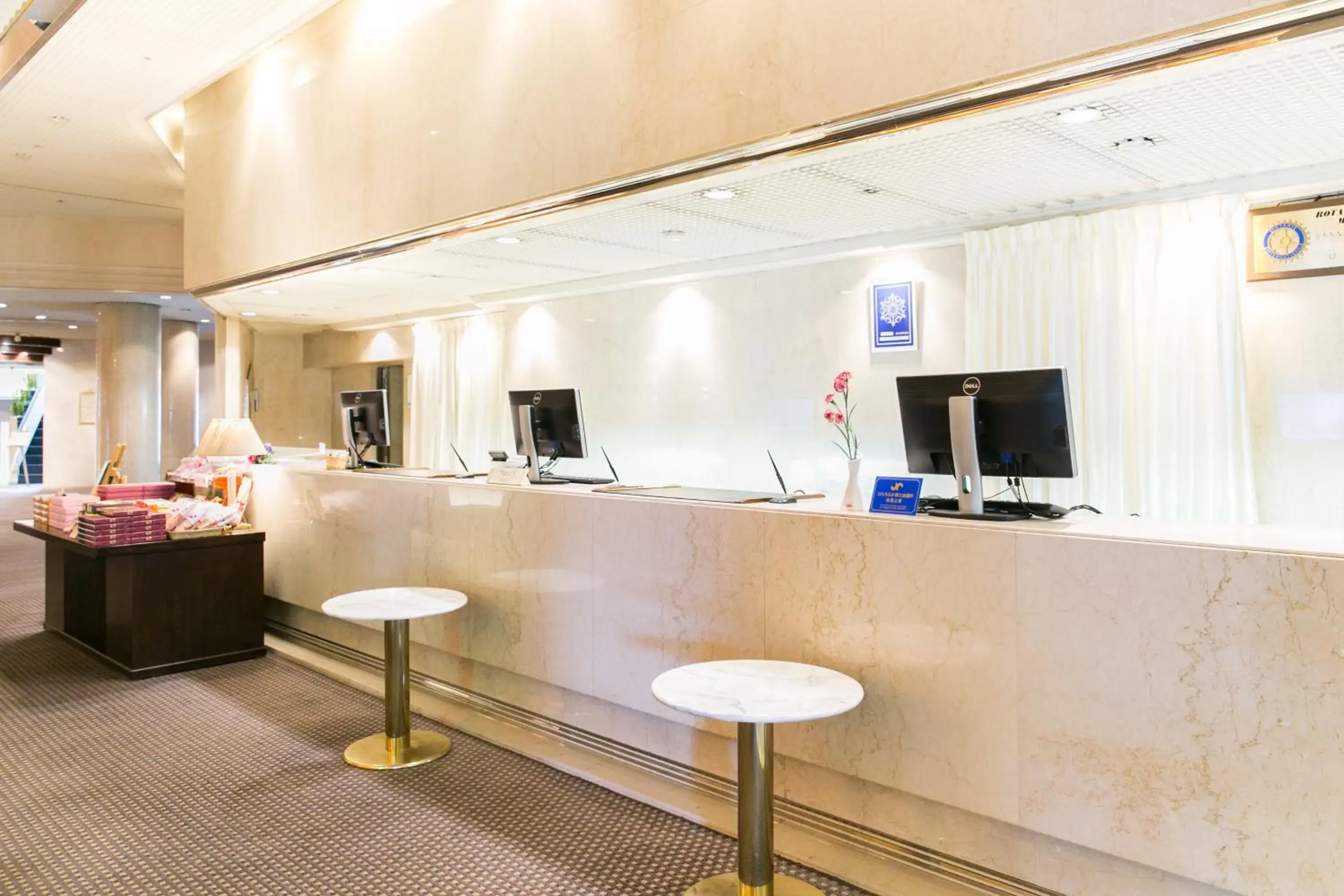 Lobby or reception in Hotel Crystal Palace Lobby or reception in Hotel Crystal Palace