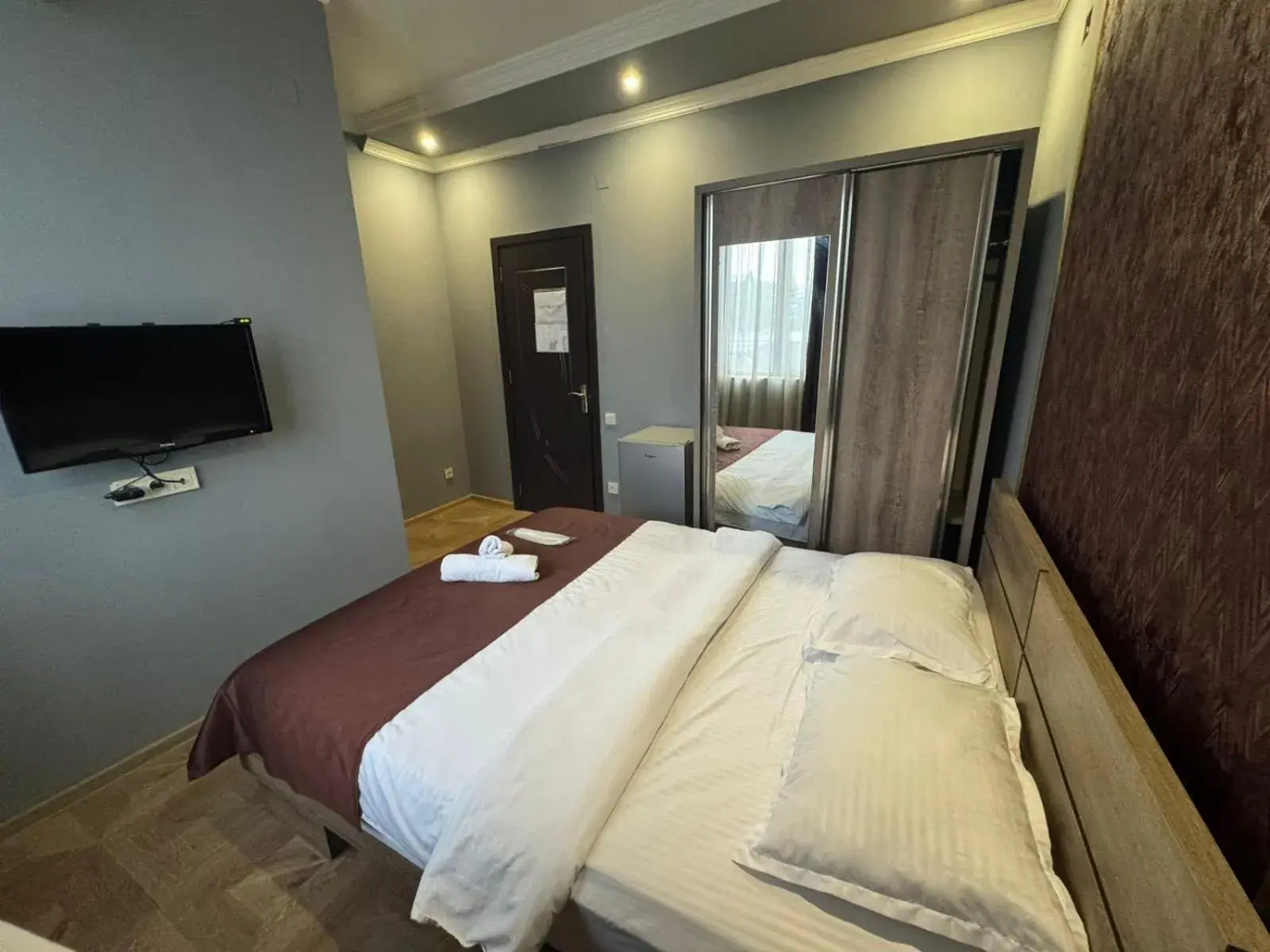 Budget Double Room in Hotel Elite Budget Double Room in Hotel Elite