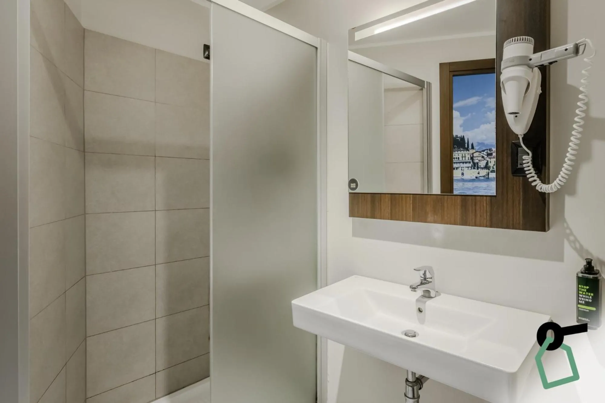 Bathroom in Hotiday Como Paoli